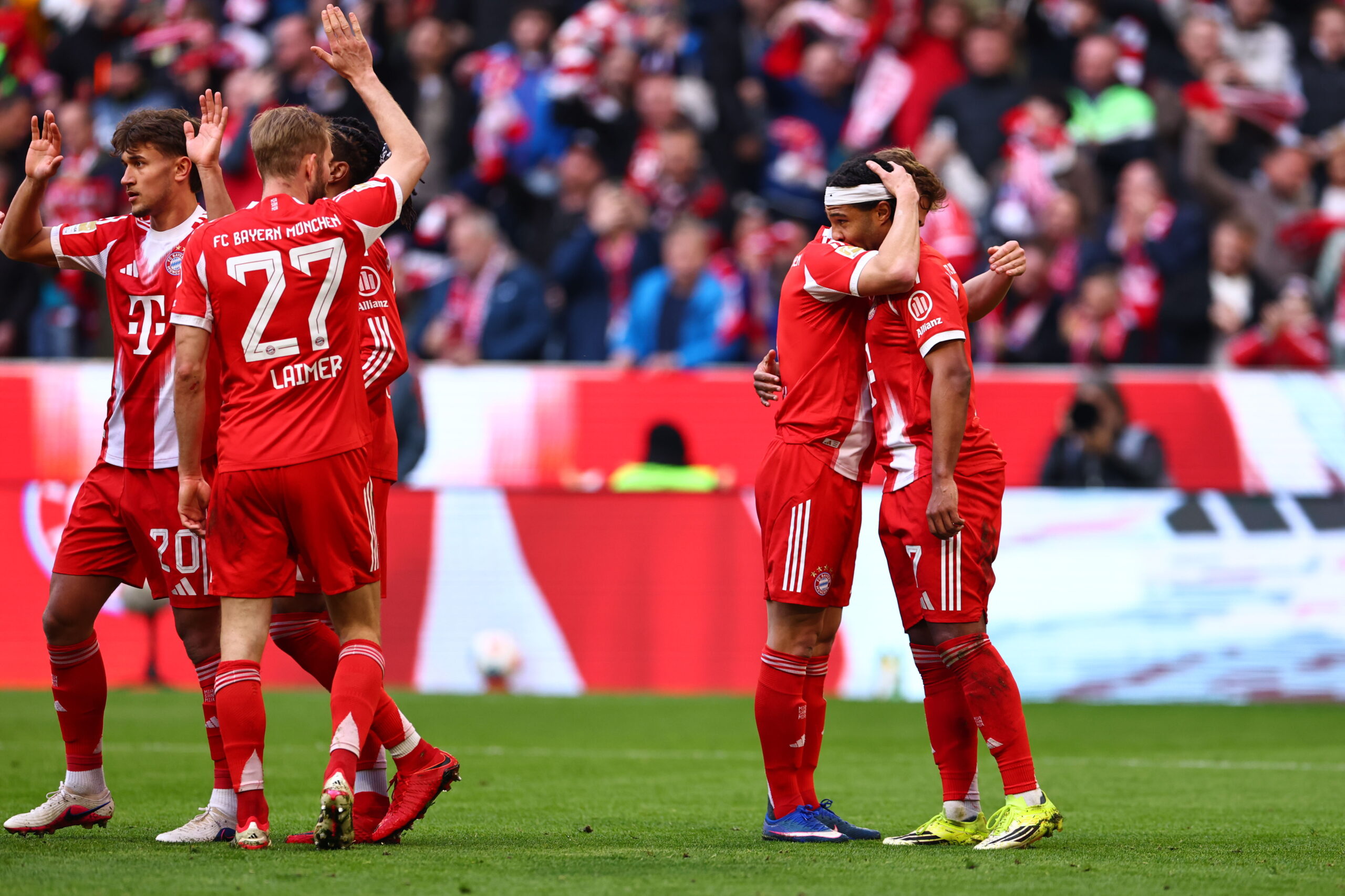 «Τεσσάρα» στην Ουνιόν και… αγκαλιά με το πρωτάθλημα η Μπάγερν Μονάχου – «Διπλό» παραμονής για τη Βέρντερ Βρέμης