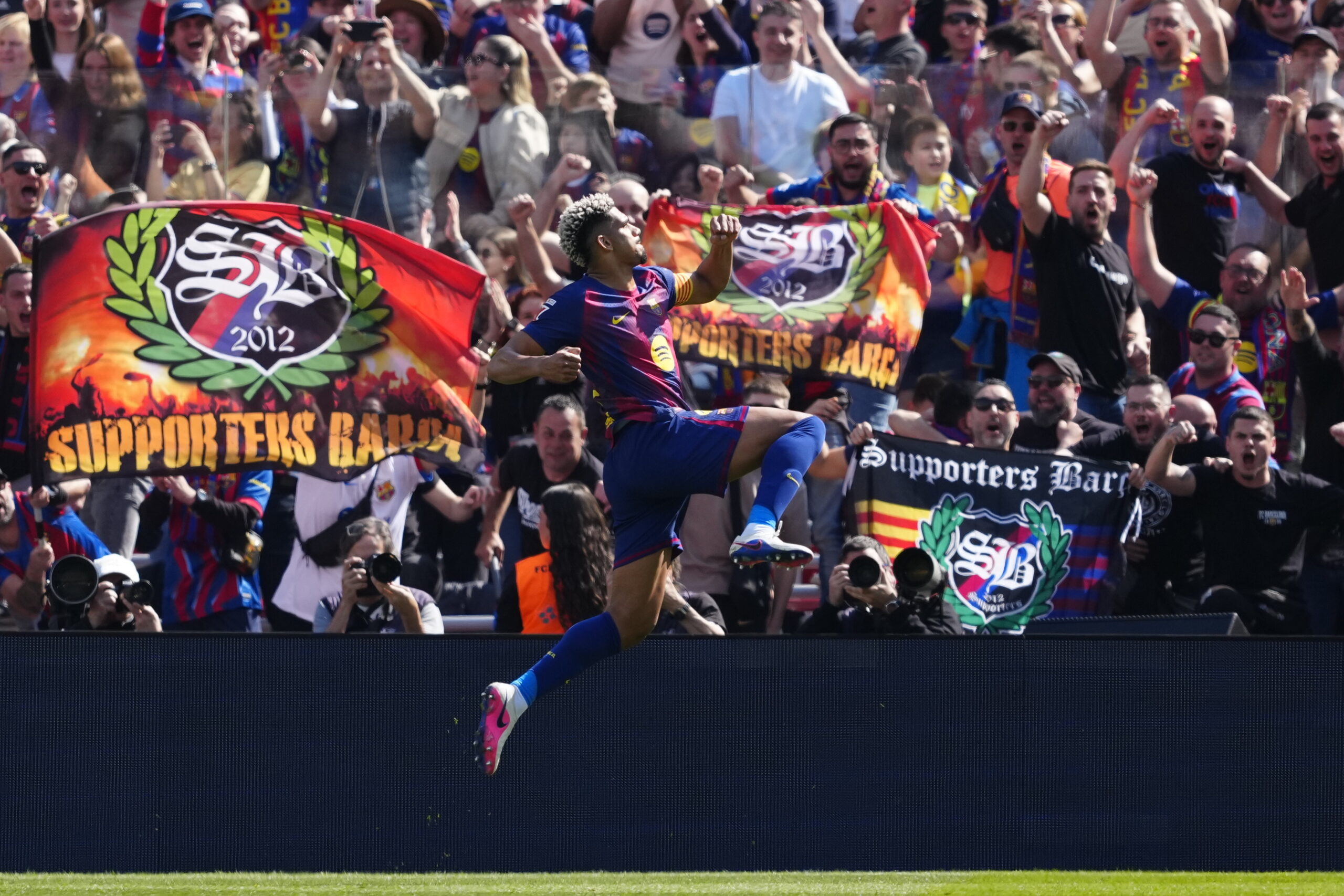 Λύγισε την εξαιρετική Ράγιο και περιμένει… δώρο από το ντέρμπι η Μπαρσελόνα