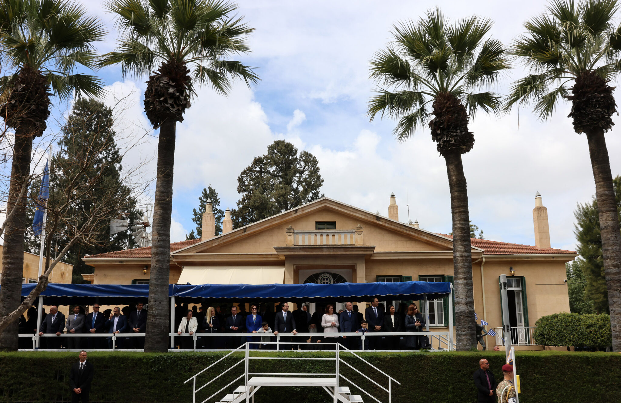 Η Εκκλησία της Κύπρου δώρισε στην Ελλάδα οίκημα της πρεσβείας της στη Λευκωσία