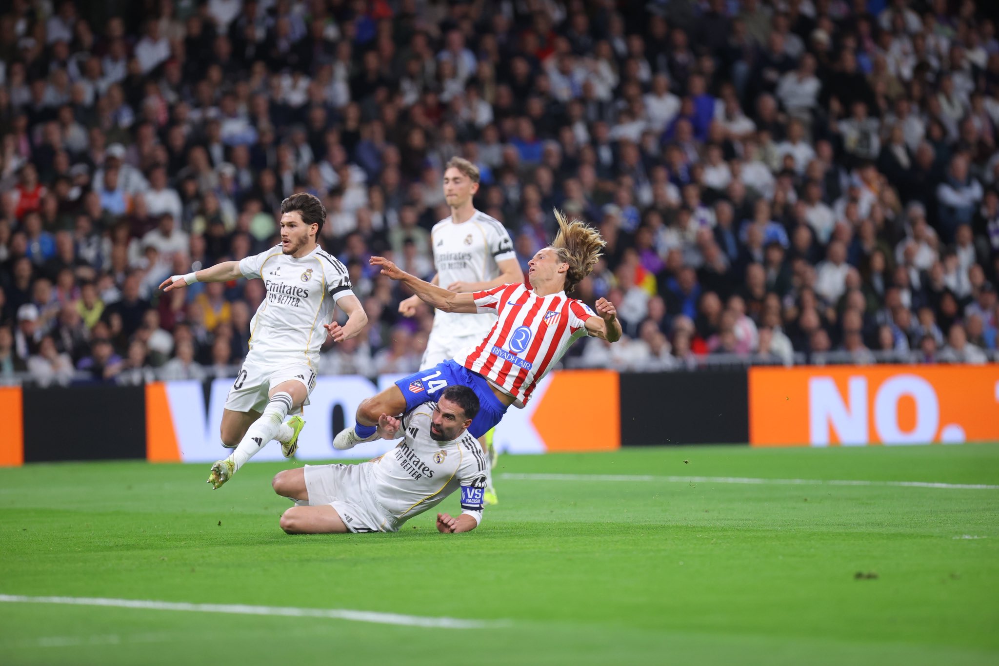 «Περιμένουμε την εκπομπή ανάλυσης επίμαχων φάσεων…»: Το ειρωνικό ποστ της Ατλέτικο για τη διαιτησία με Ρεάλ