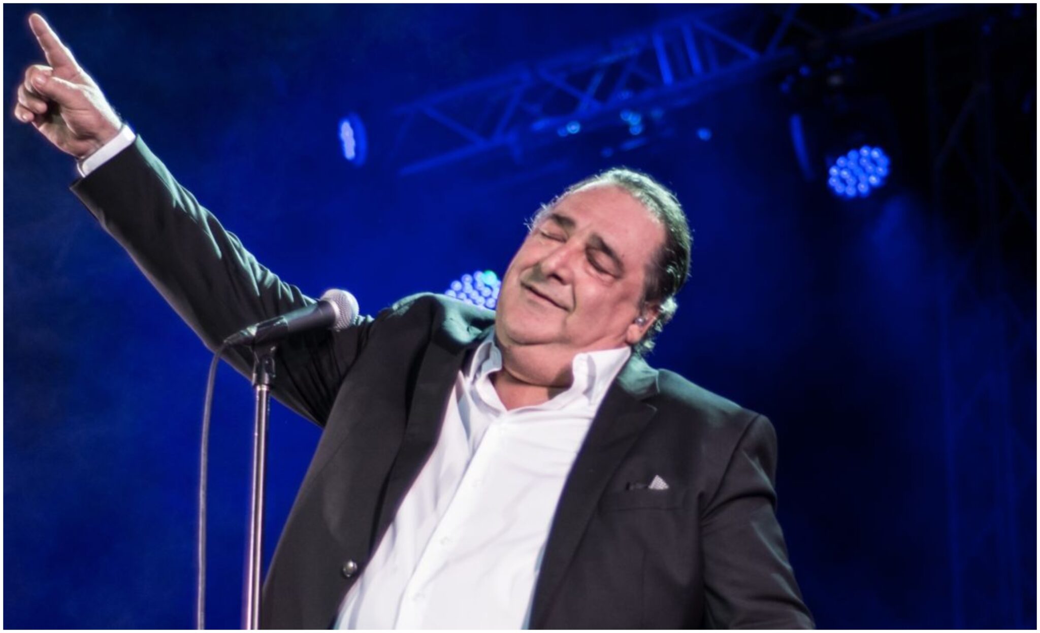 Βασίλης Καρράς: Διέρρευσε το νέο του ακυκλοφόρητο τραγούδι 2,5 χρόνια μετά τον θάνατό του