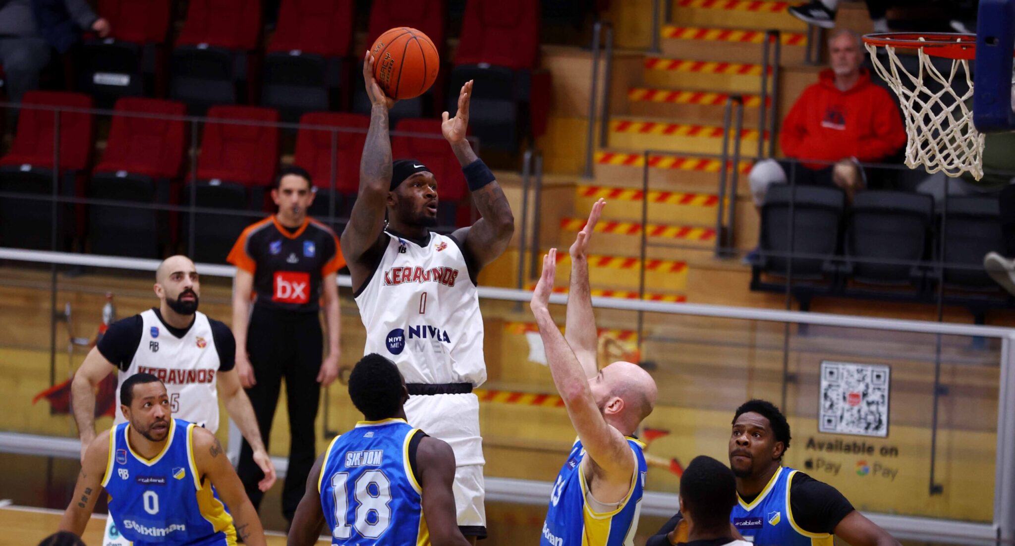 Ο Κεραυνός ανέτρεψε τα δεδομένα στην τέταρτη περίοδο και λύγισε τον ΑΠΟΕΛ