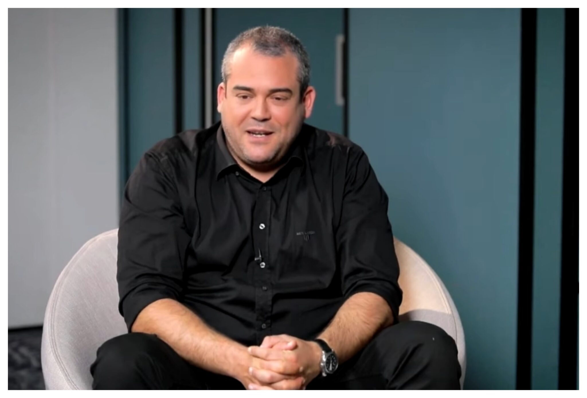 Συγκινεί ο Πυγμαλίων Δαδακαρίδης: «Δεν ήμουν έτοιμος για τον θάνατο των γονιών μου» (ΒΙΝΤΕΟ)