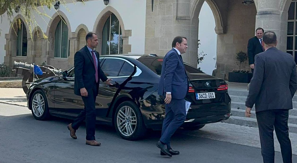 «Οι Κύπριοι αγρότες δεν είναι μόνοι»: Πέρασε το κατώφλι του Προεδρικού ο Βάρχελι