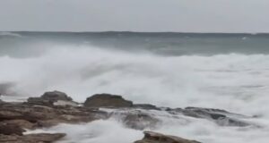 Χαλασμός Κυρίου: Μέχρι και σκάφη παρασύρθηκαν από τη σφοδσρότητα των ανέμων