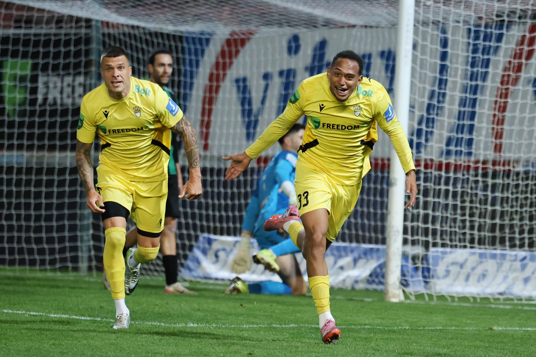 «Τέζαρε» τον Ολυμπιακό με… buzer-beater του Σέζαρ η Freedom 24 Krasava ΕΝΥ (ΒΙΝΤΕΟ)