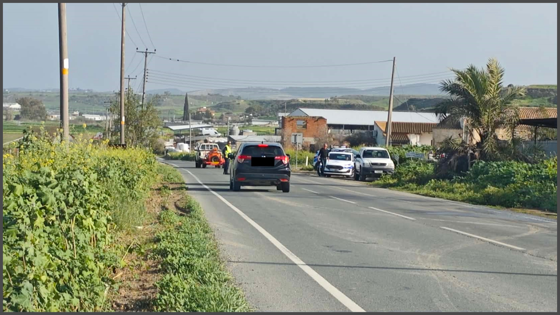 ΦΩΤΟ: Έφτασαν σε Δάλι και Γέρι τα αστυνομικά μπλόκα κι οι ψεκασμοί για τον αφθώδη πυρετό