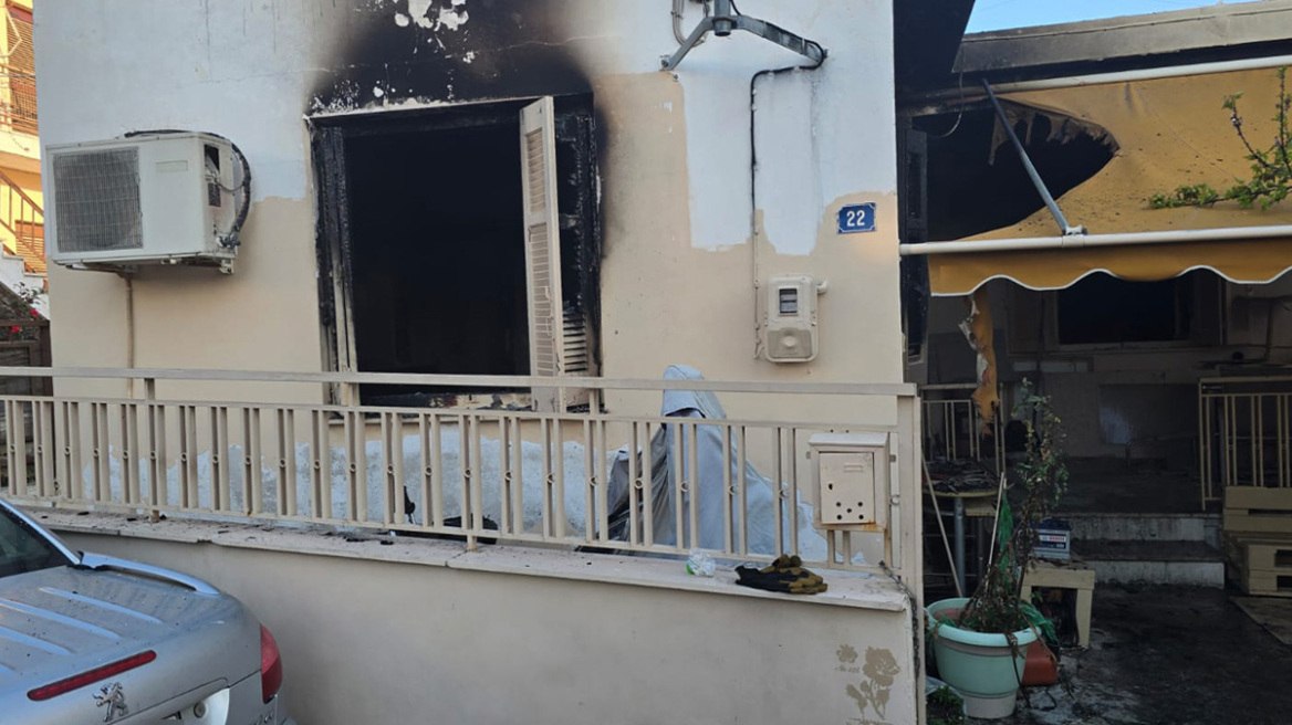 «Καιγόταν ολόκληρη, έπεσε μπροστά μου»: Συγκλονισμός στον Βόλο για την τραγωδία με μάνα και κόρη