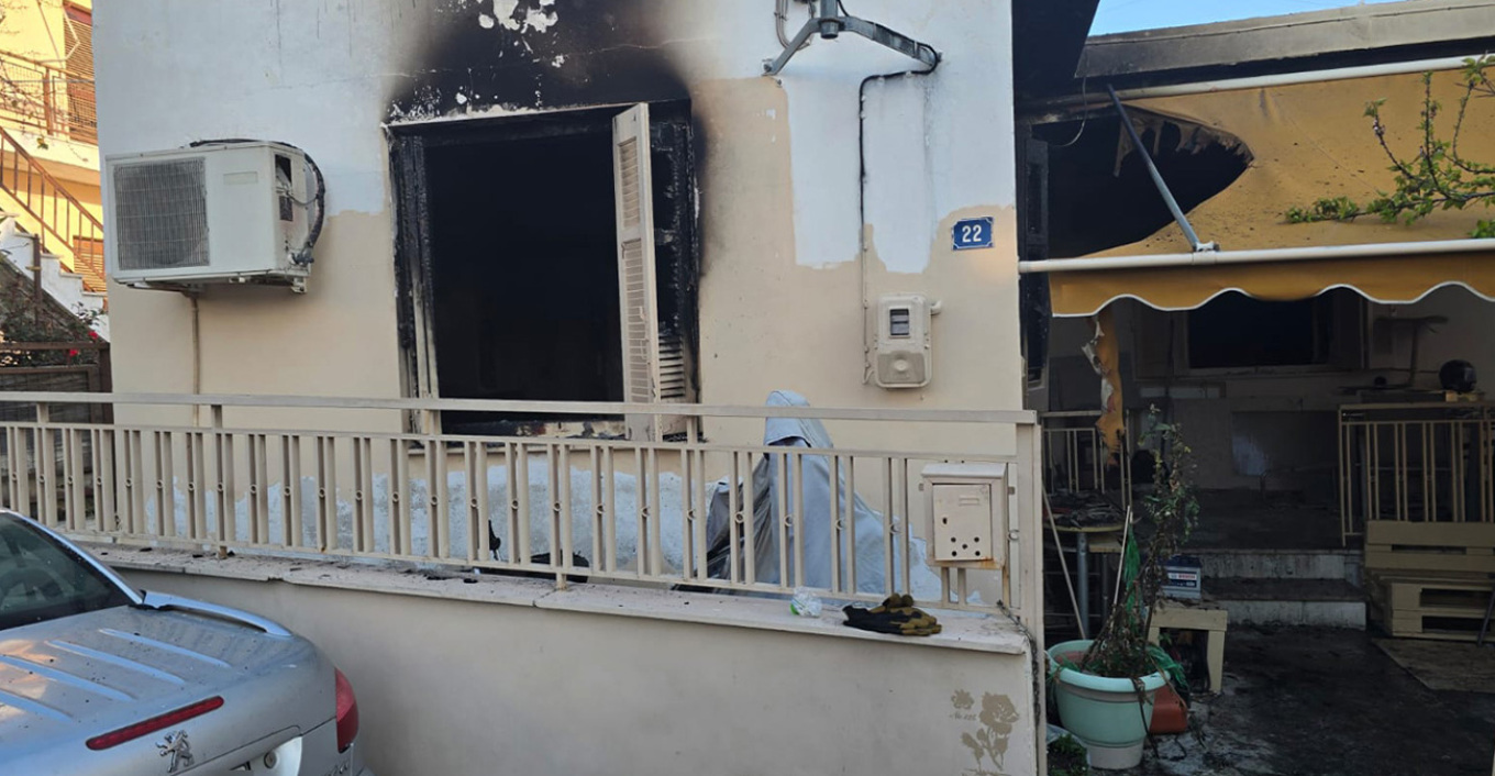 Νεκρές μάνα και κόρη μετά από έκρηξη θερμάστρας σε σπίτι στον Βόλο (ΦΩΤΟ)