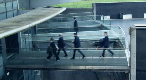 &Tau;&mu;ή&mu;&alpha; &Tau;&epsilon;&lambda;&omega;&nu;&epsilon;ί&omega;&nu;: &Epsilon;&pi;&iota;&tau;&upsilon;&chi;ί&alpha; &gamma;&iota;&alpha; &tau;&eta;&nu; &Kappa;ύ&pi;&rho;&omicron; &eta; &mu;&epsilon;&tau;&alpha;&rho;&rho;ύ&theta;&mu;&iota;&sigma;&eta; &tau;&omega;&nu; &tau;&epsilon;&lambda;&omega;&nu;&epsilon;&iota;&alpha;&kappa;&omicron;ύ &pi;&lambda;&alpha;&iota;&sigma;ί&omicron;&upsilon; &tau;&eta;&sigmaf; &Epsilon;&Epsilon;