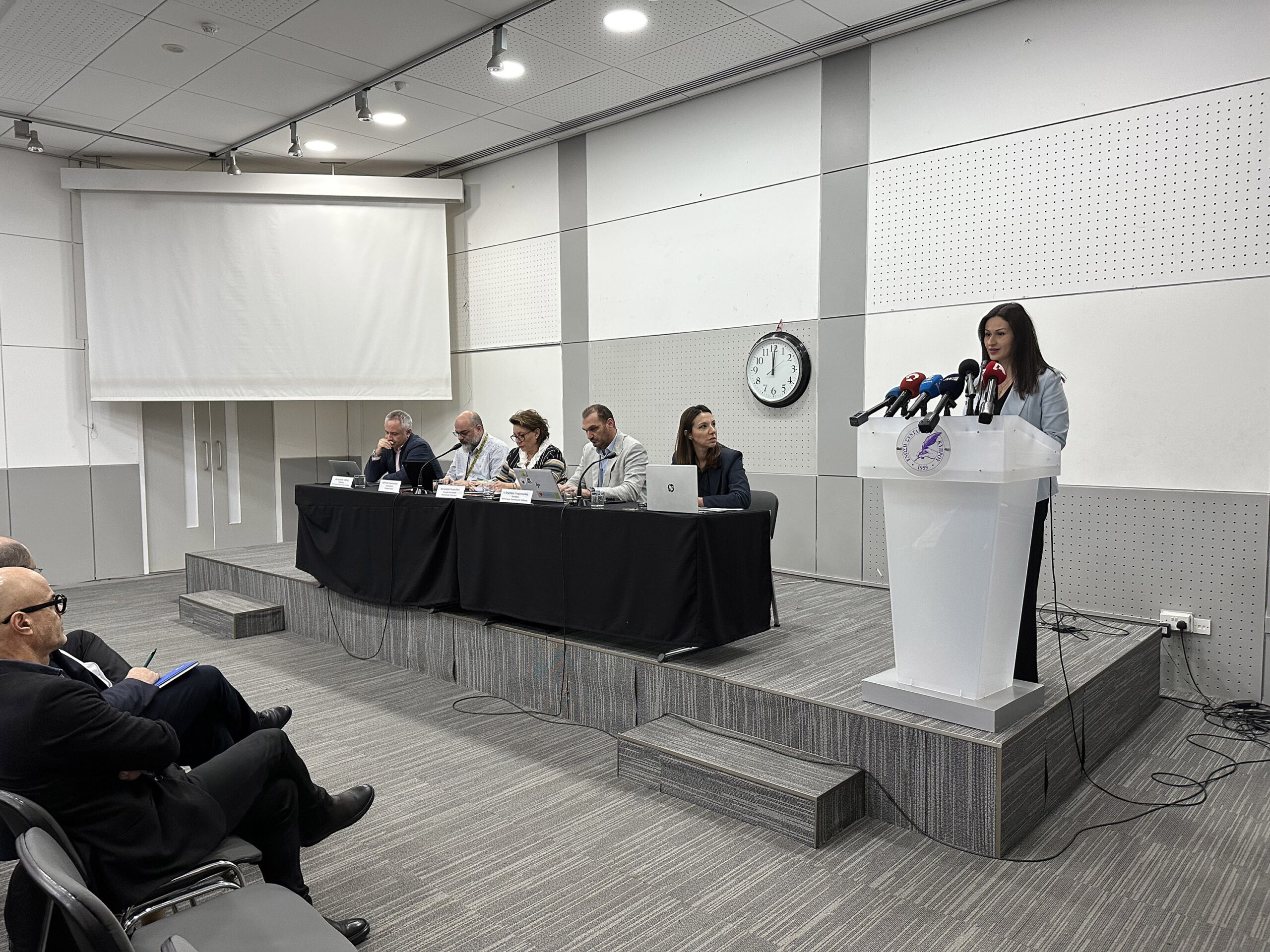 &Kappa;&tau;&eta;&nu;&iota;&alpha;&tau;&rho;&iota;&kappa;έ&sigmaf; &Upsilon;&pi;&eta;&rho;&epsilon;&sigma;ί&epsilon;&sigmaf;: &laquo;&Alpha;&nu;&alpha;&gamma;&kappa;&alpha;ί&alpha; &eta; &theta;&alpha;&nu;ά&tau;&omega;&sigma;&eta; &zeta;ώ&omega;&nu;&raquo; &gamma;&iota;&alpha; &pi;&epsilon;&rho;&iota;&omicron;&rho;&iota;&sigma;&mu;ό &tau;&eta;&sigmaf; &epsilon;&xi;ά&pi;&lambda;&omega;&sigma;&eta;&sigmaf; &tau;&omicron;&upsilon; &alpha;&phi;&theta;ώ&delta;&omicron;&upsilon;&sigmaf; &pi;&upsilon;&rho;&epsilon;&tau;&omicron;ύ