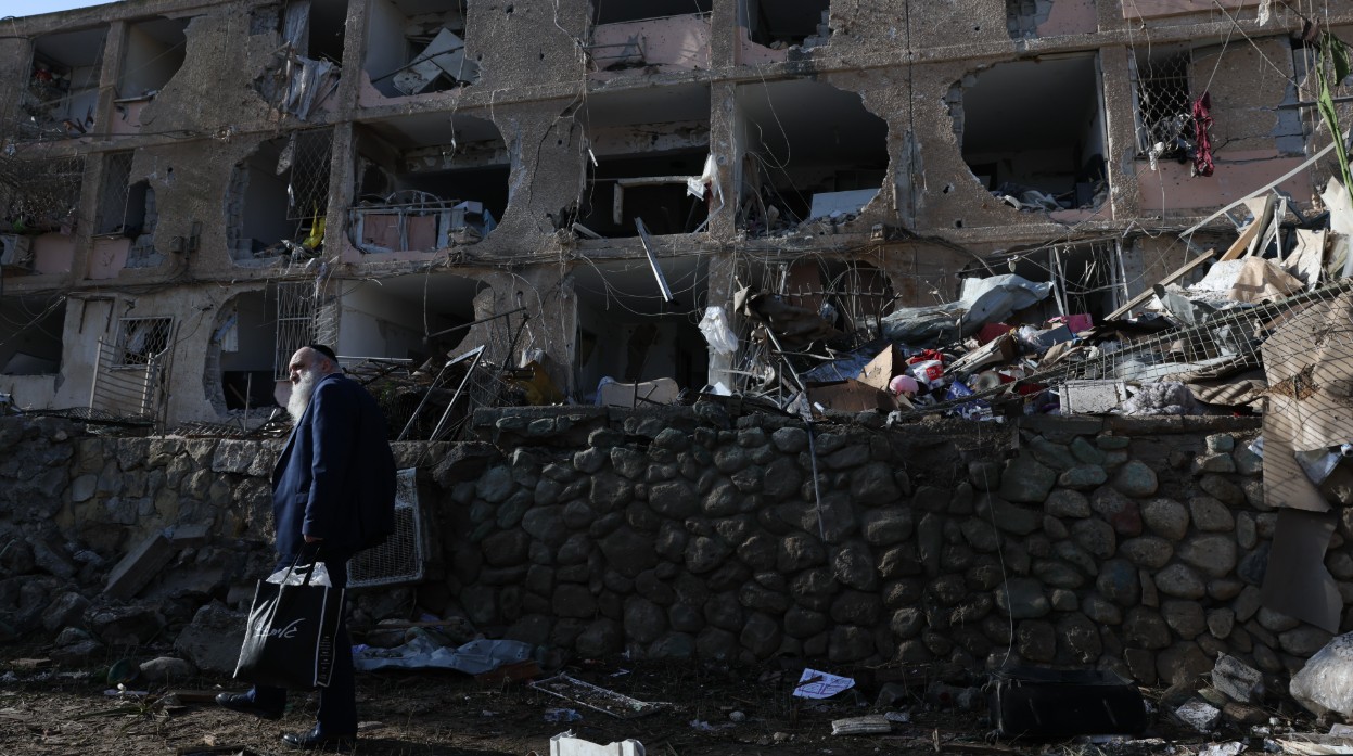 ΒΙΝΤΕΟ: Καρέ-καρέ η στιγμή των ιρανικών επιθέσεων στο Ισραήλ, πιάστηκαν στον «ύπνο» τα συστήματα