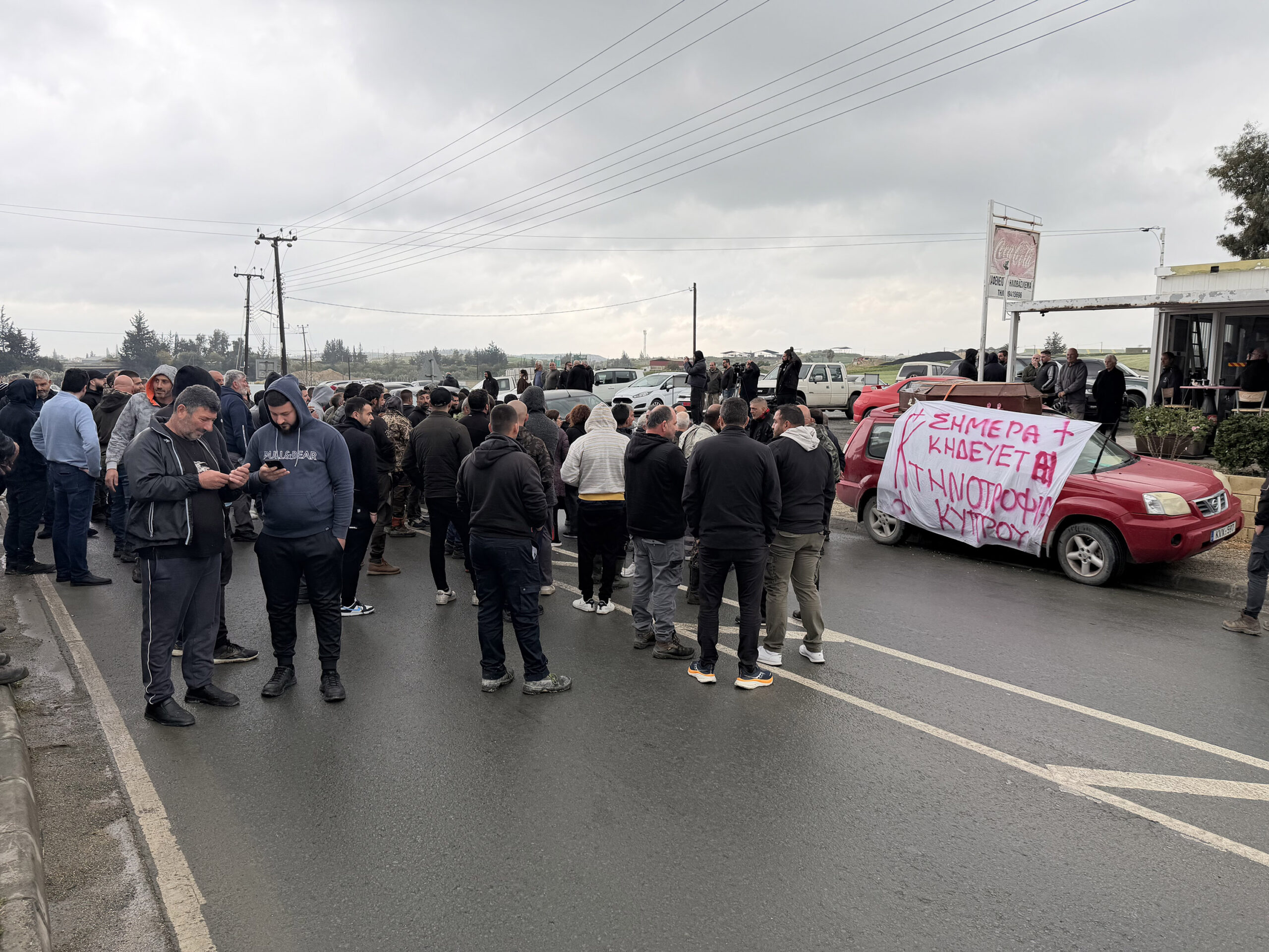 Έ&xi;&omega; &alpha;&pi;ό &tau;&omicron; &Pi;&rho;&omicron;&epsilon;&delta;&rho;&iota;&kappa;ό &omicron;&iota; &kappa;&tau;&eta;&nu;&omicron;&tau;&rho;ό&phi;&omicron;&iota; &gamma;&iota;&alpha; &nu;&alpha; &delta;&iota;&alpha;&mu;&alpha;&rho;&tau;&upsilon;&rho;&eta;&theta;&omicron;ύ&nu; &gamma;&iota;&alpha; &tau;&iota;&sigmaf; &theta;&alpha;&nu;&alpha;&tau;ώ&sigma;&epsilon;&iota;&sigmaf; &zeta;ώ&omega;&nu;