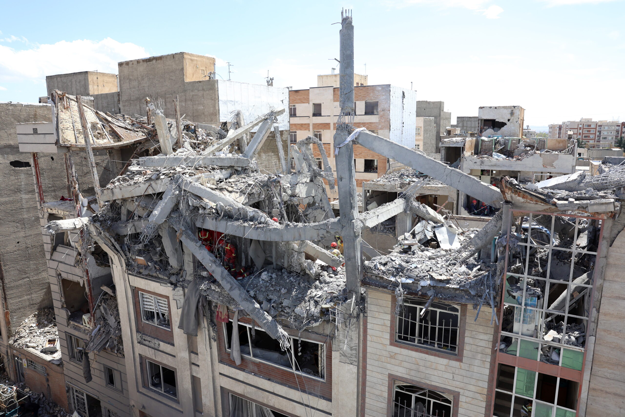 LIVE: «Οι ΗΠΑ ετοιμάζονται για εβδομάδες χερσαίων επιχειρήσεων», οι Φρουροί της Επανάστασης απειλούν πανεπιστήμια