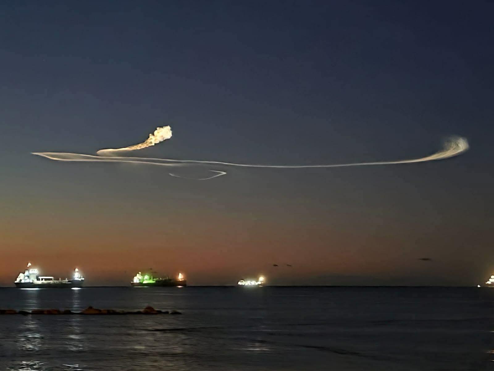 ΦΩΤΟ: Τι ήταν οι λάμψεις στον νυχτερινό ουρανό που αναστάτωσαν πολίτες στην Λεμεσό