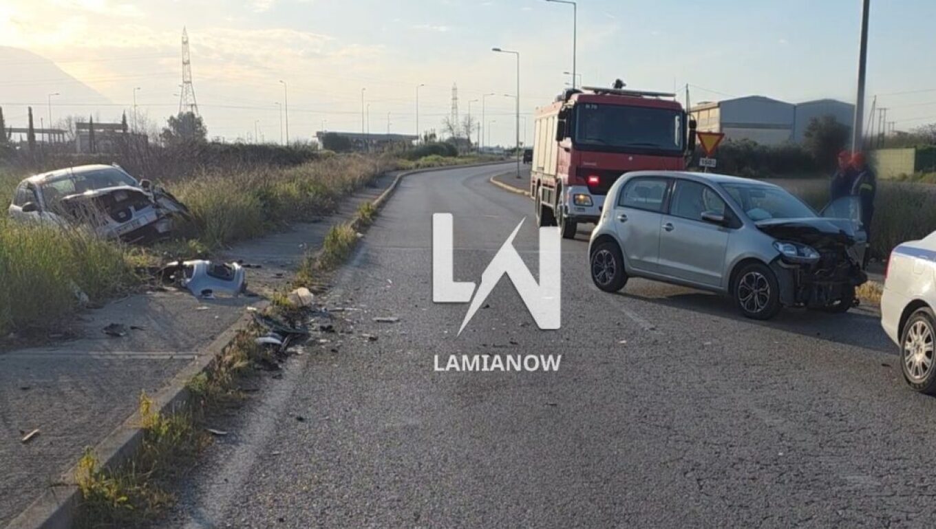 ΦΩΤΟ: Τραγωδία στη Λαμία, σκοτώθηκε 27χρονη μητέρα τριών παιδιών σε τροχαίο