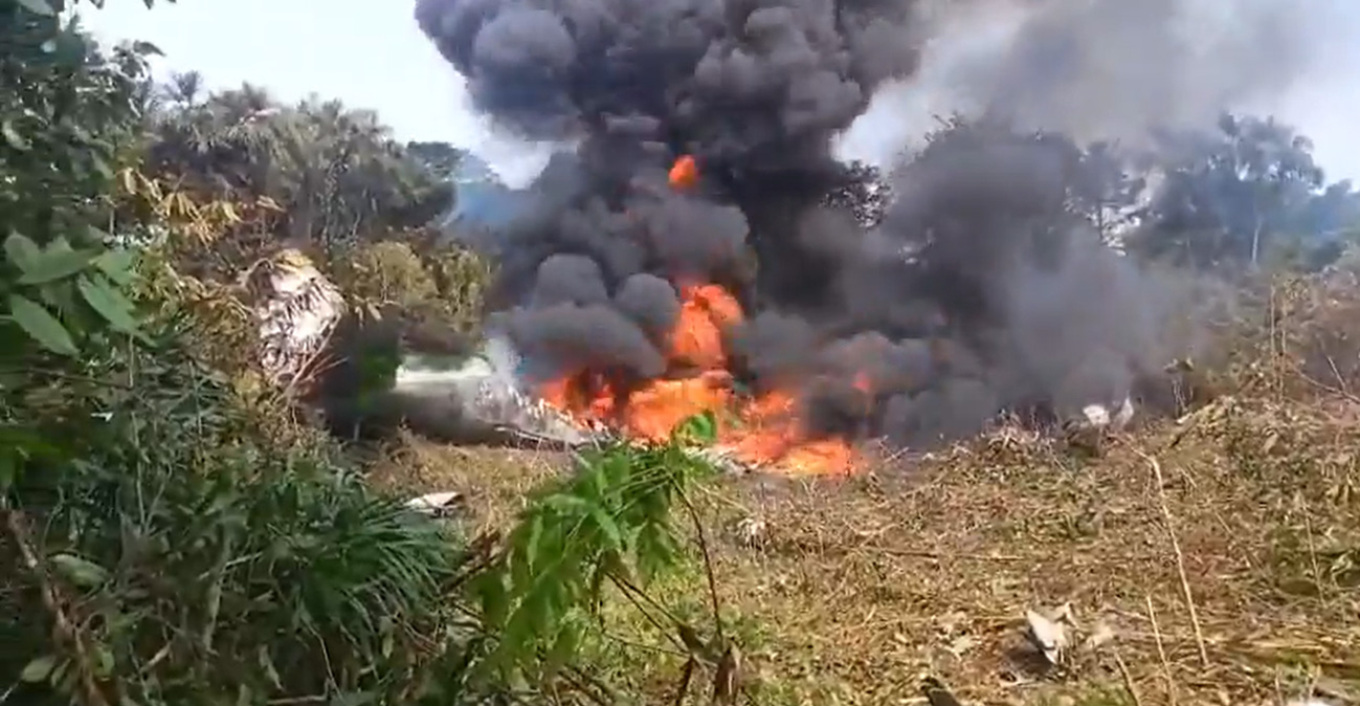 Σοκαριστικά βίντεο: Συντριβή μεταγωγικού αεροσκάφους με πάνω από 100 επιβαίνοντες στην Κολομβία