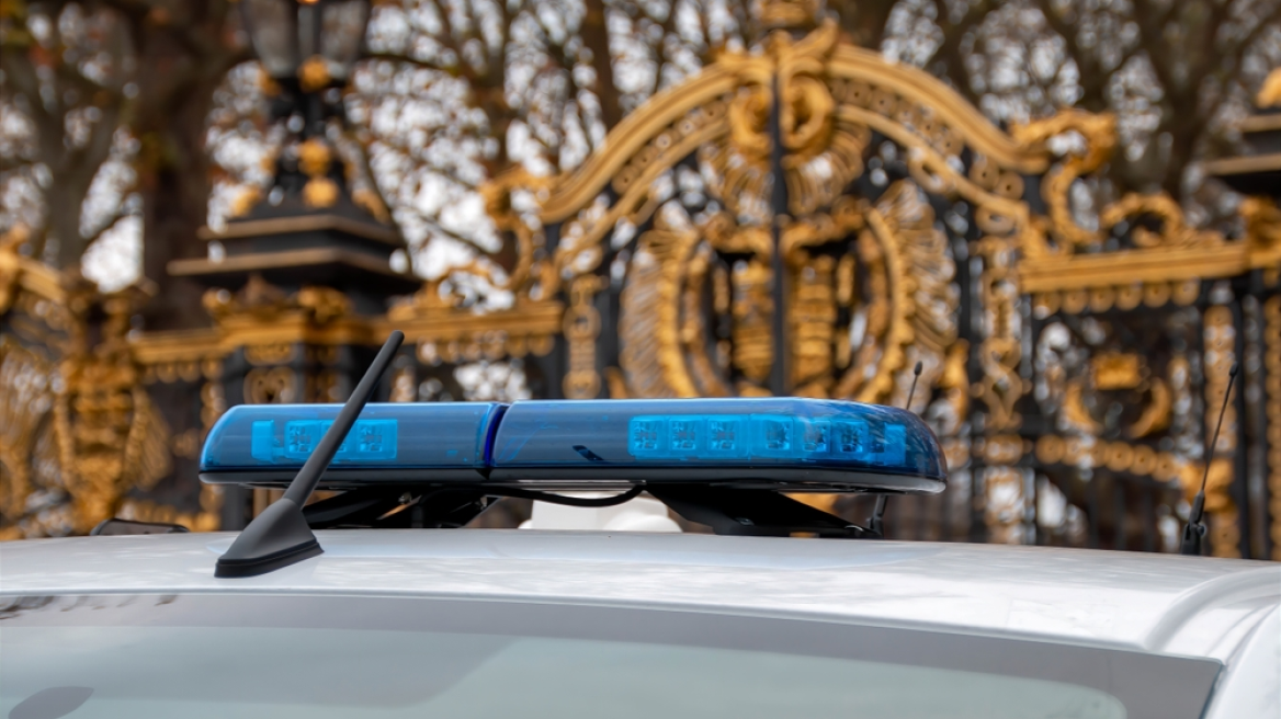 Η βρετανική αστυνομία συνέλαβε τέσσερις υπόπτους για κατασκοπεία Εβραίων υπέρ του Ιράν