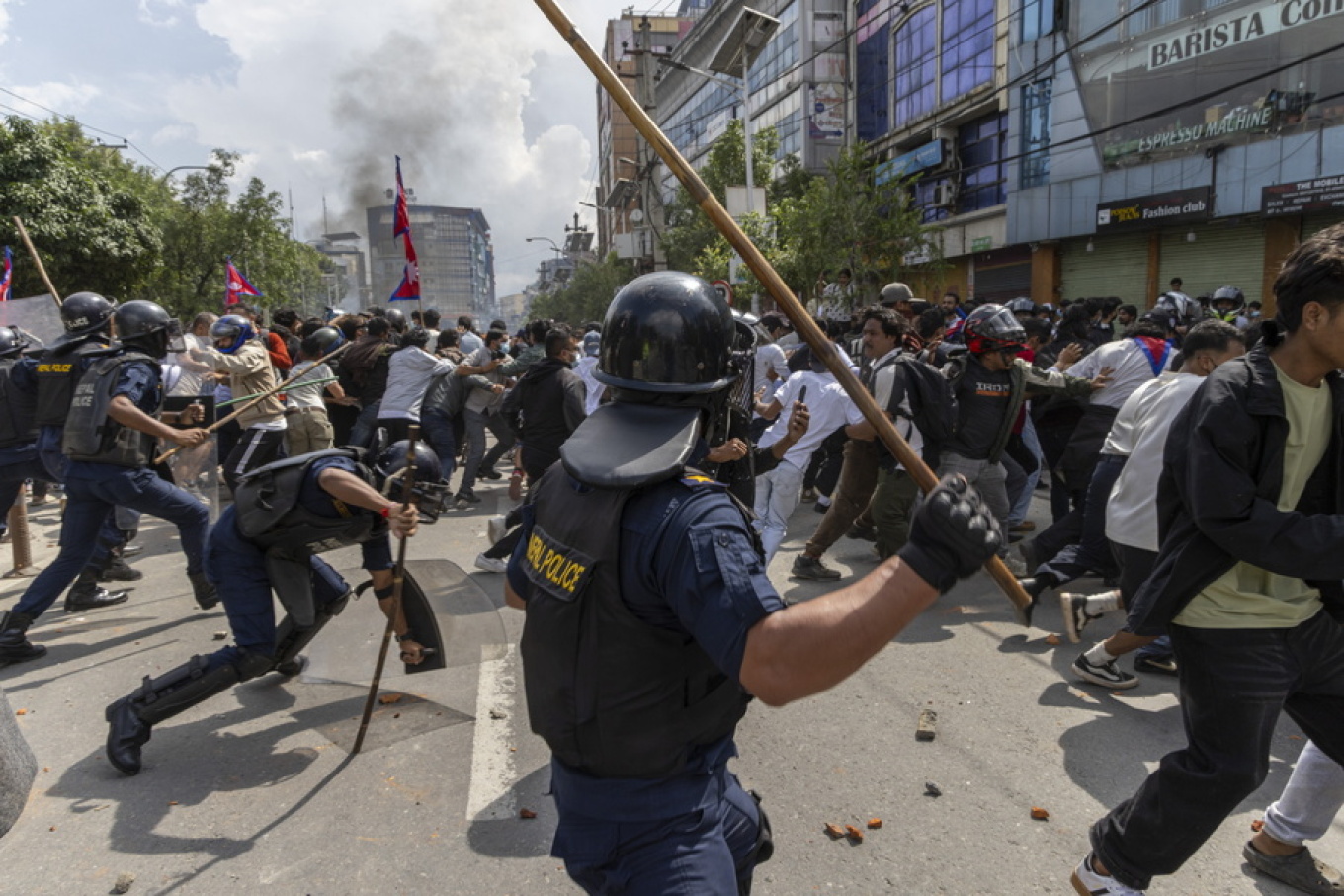 Συνελήφθη ο πρώην πρωθυπουργός του Νεπάλ για τη φονική καταστολή διαδηλώσεων της «Γενιάς Ζ»