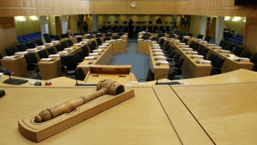 &Pi;&omicron;&iota;&omicron;&iota; &laquo;&kappa;&lambda;&epsilon;&iota;&delta;ώ&nu;&omicron;&upsilon;&nu;&raquo; &sigma;&tau;&iota;&sigmaf; &Pi;&rho;&omicron;&epsilon;&delta;&rho;ί&epsilon;&sigmaf; &tau;&omega;&nu; &Epsilon;&pi;&iota;&tau;&rho;&omicron;&pi;ώ&nu;, &tau;&alpha; &pi;&alpha;&lambda;&iota;ά &kappa;&alpha;&iota; &nu;έ&alpha; &pi;&rho;ό&sigma;&omega;&pi;&alpha;