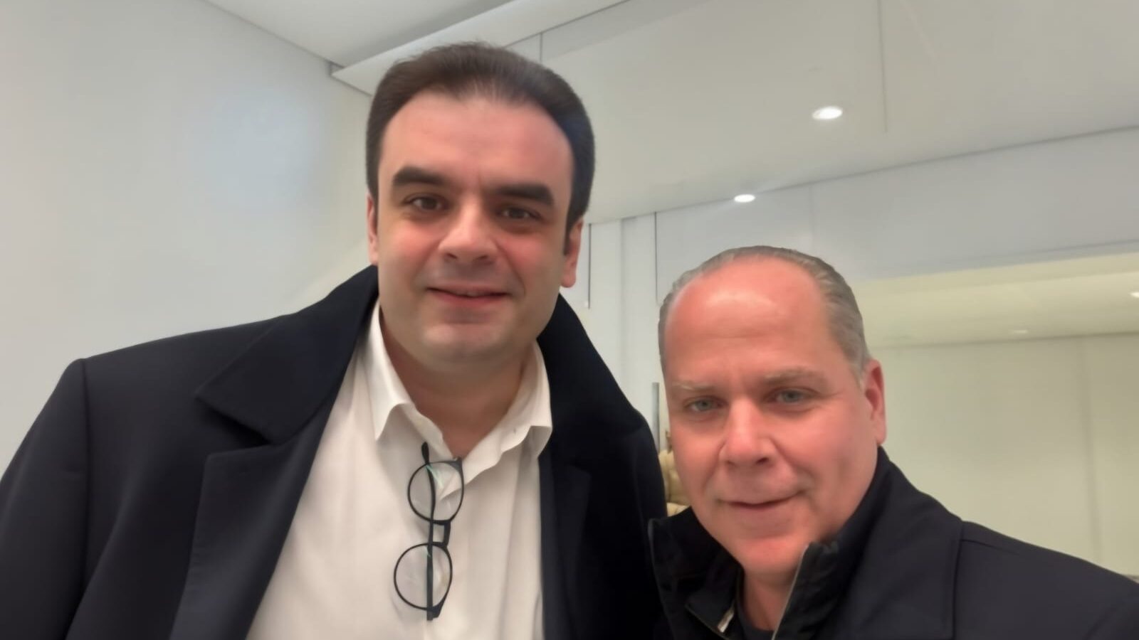 Δέκα χρόνια μετά το «κούρεμα» ο Πρόεδρος του Eurogroup κι ο Πρόεδρος της ΟΕΒ συναντήθηκαν στο Παρίσι