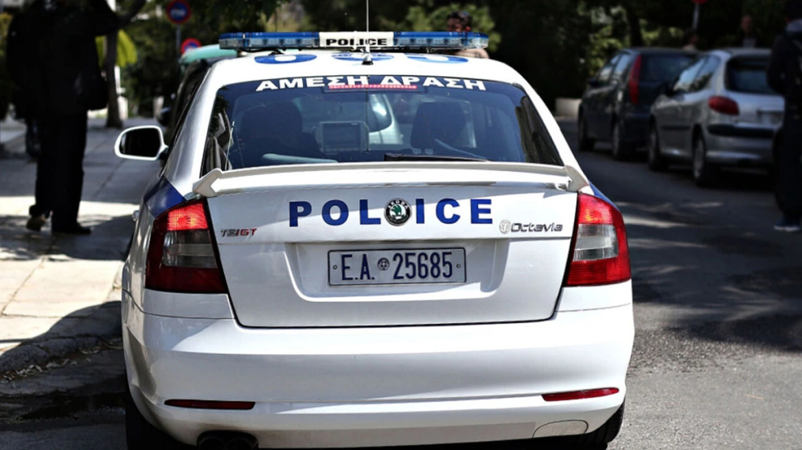 Γλυφάδα: Σοβαρό επεισόδιο σε λεωφορείο, 24χρονος επιτέθηκε σε άνδρα με στιλό και τον τραυμάτισε στο πρόσωπο