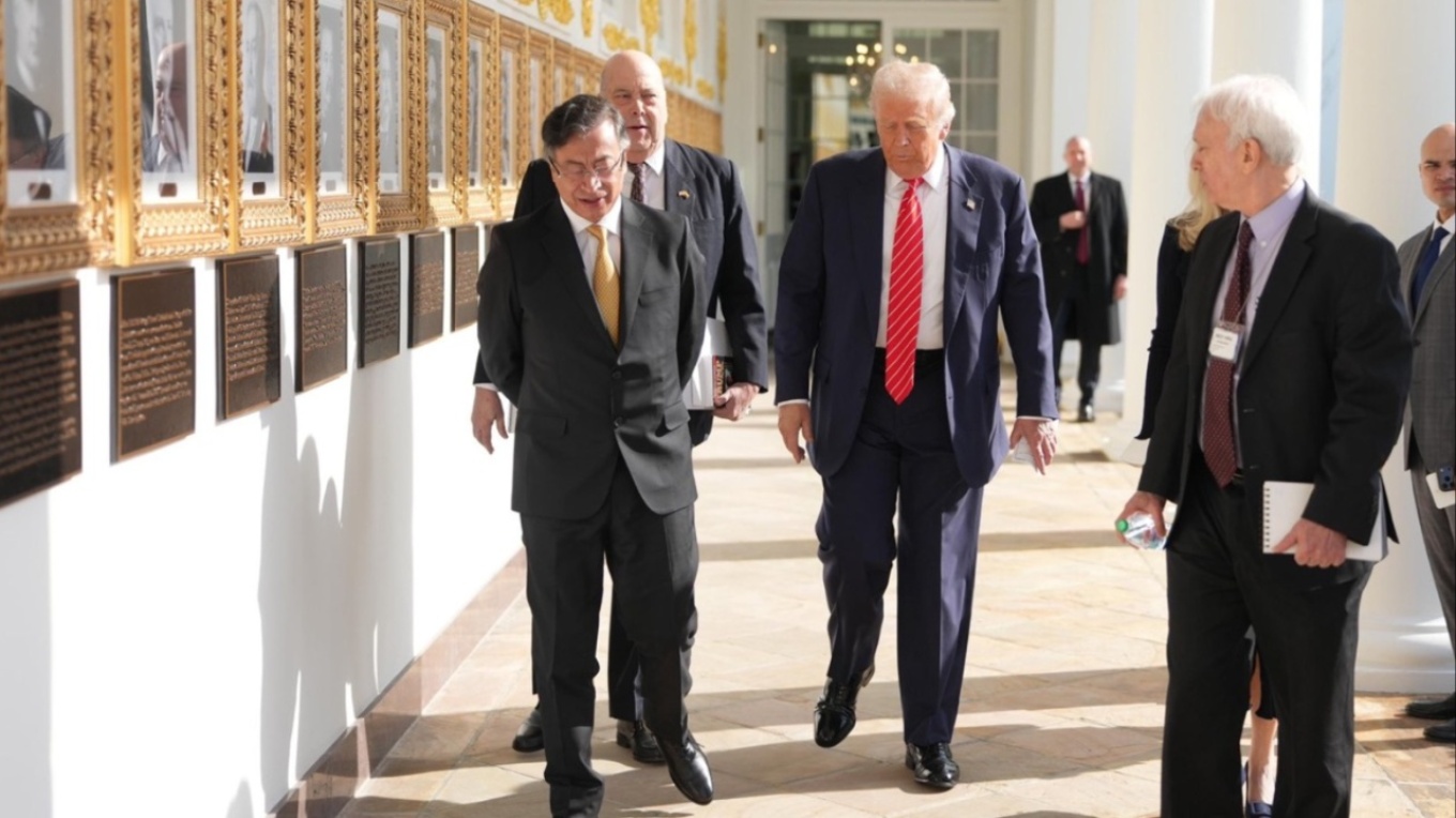 Ο πρόεδρος της Κολομβίας επικρίνει τον αποκλεισμό από τη συμμαχία Τραμπ κατά των καρτέλ