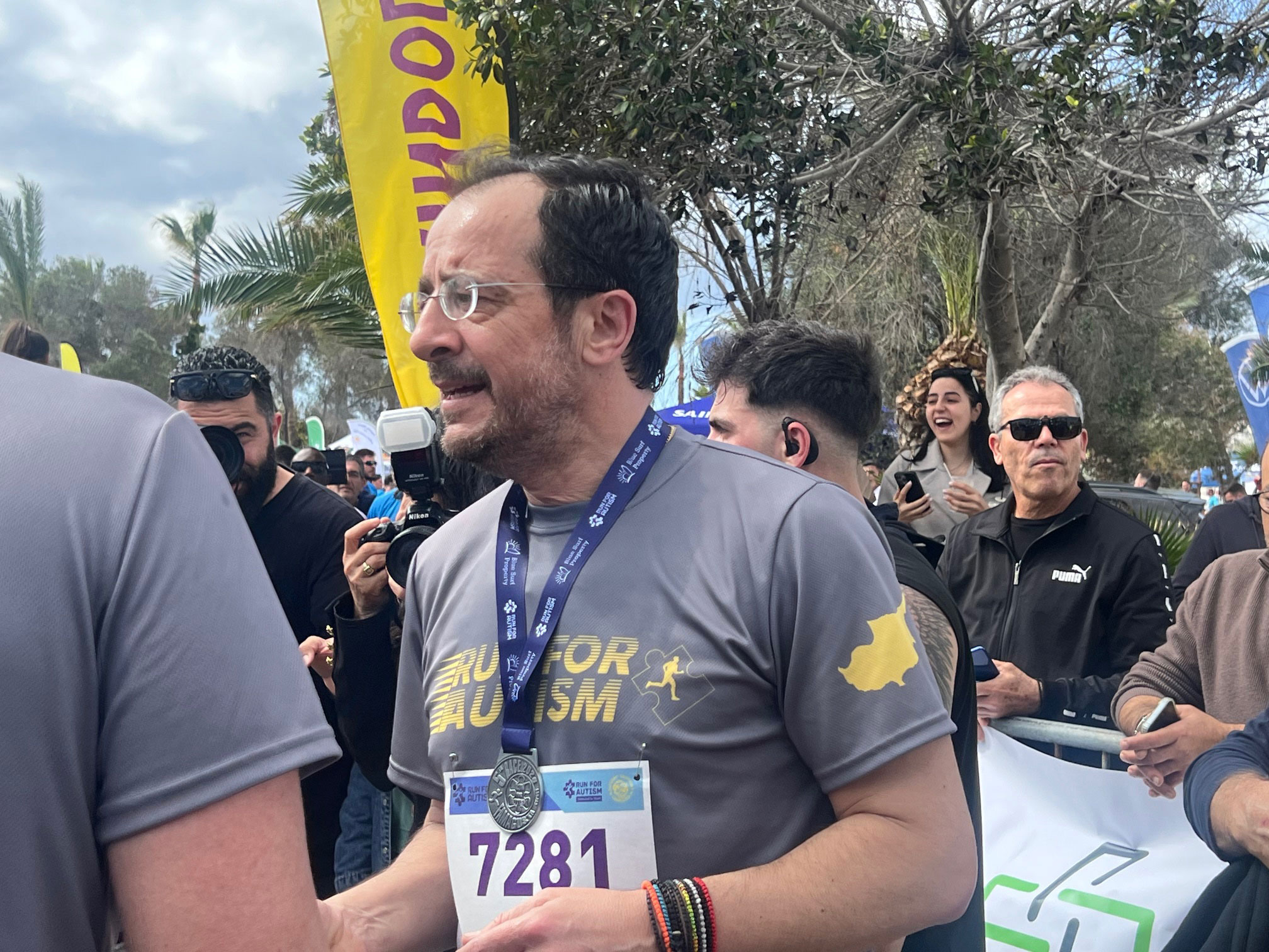 Έτρεξε σε φιλανθρωπικό αγώνα για τον αυτισμό ο ΠτΔ: «Προπονούμαι καθημερινά 1-1,5 ώρα το πρωί»