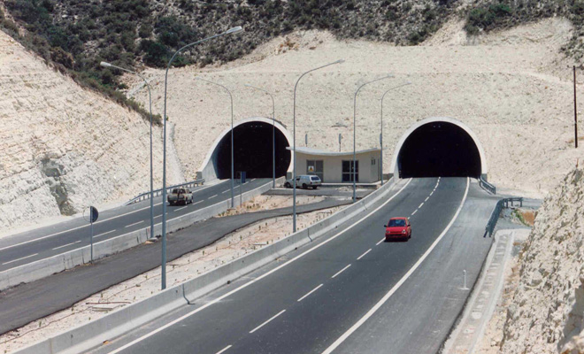 &Alpha;&upsilon;&tau;&omicron;&kappa;&iota;&nu;&eta;&tau;ό&delta;&rho;&omicron;&mu;&omicron;&sigmaf; &Pi;ά&phi;&omicron;&upsilon;-&Lambda;&epsilon;&mu;&epsilon;&sigma;&omicron;ύ: &Kappa;&alpha;&nu;&omicron;&nu;&iota;&kappa;ά &sigma;&tau;&eta;&nu; &kappa;&upsilon;&kappa;&lambda;&omicron;&phi;&omicron;&rho;ί&alpha; &eta; &sigma;ή&rho;&alpha;&gamma;&gamma;&alpha; &mu;&epsilon;&tau;ά &alpha;&pi;ό &alpha;&tau;ύ&chi;&eta;&mu;&alpha;