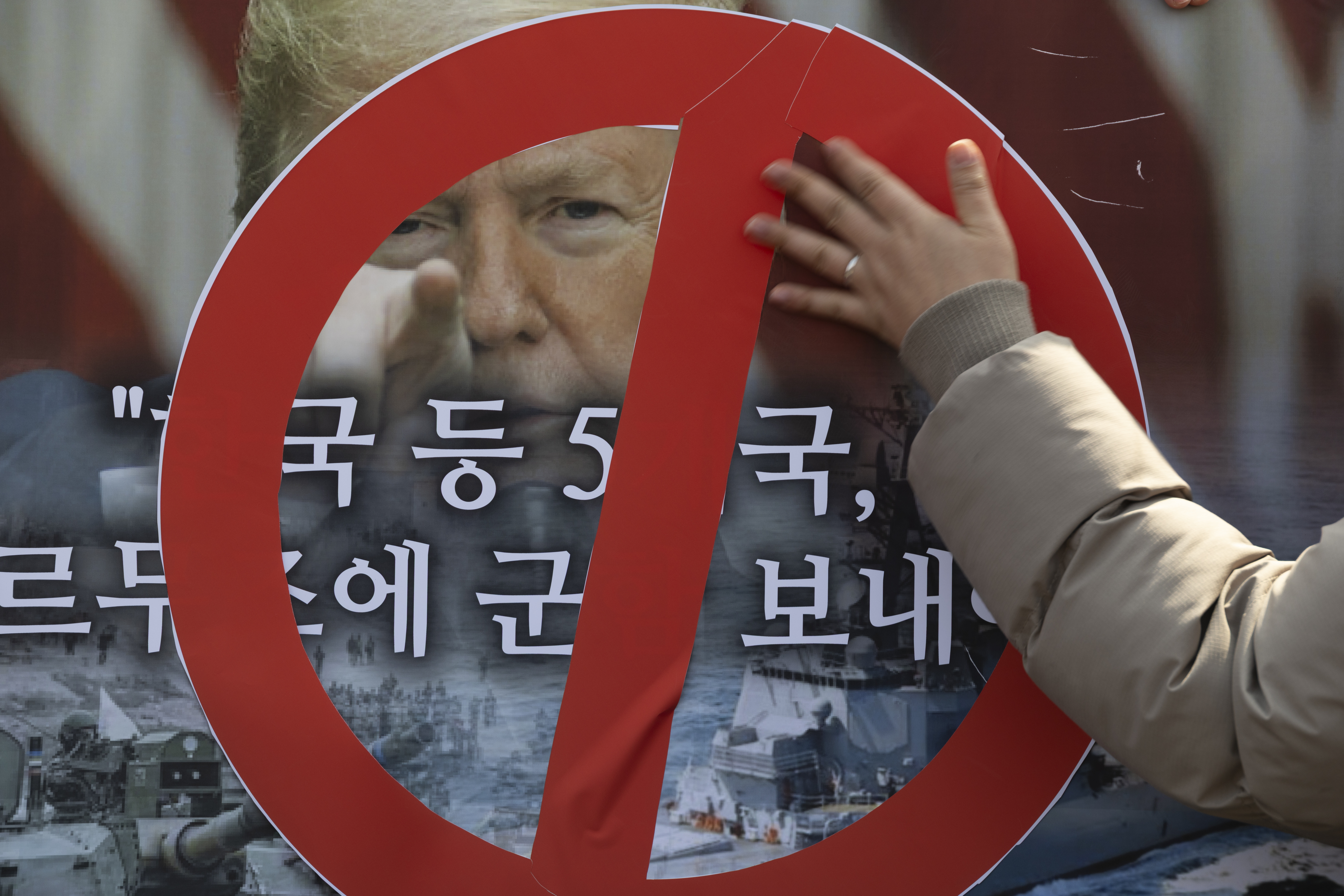 Ποιος θα διαπραγματευτεί το τέλος του πολέμου; Το χαμένο κύρος του Ιράν και τα εσωτερικά προβλήματα Τράμπ