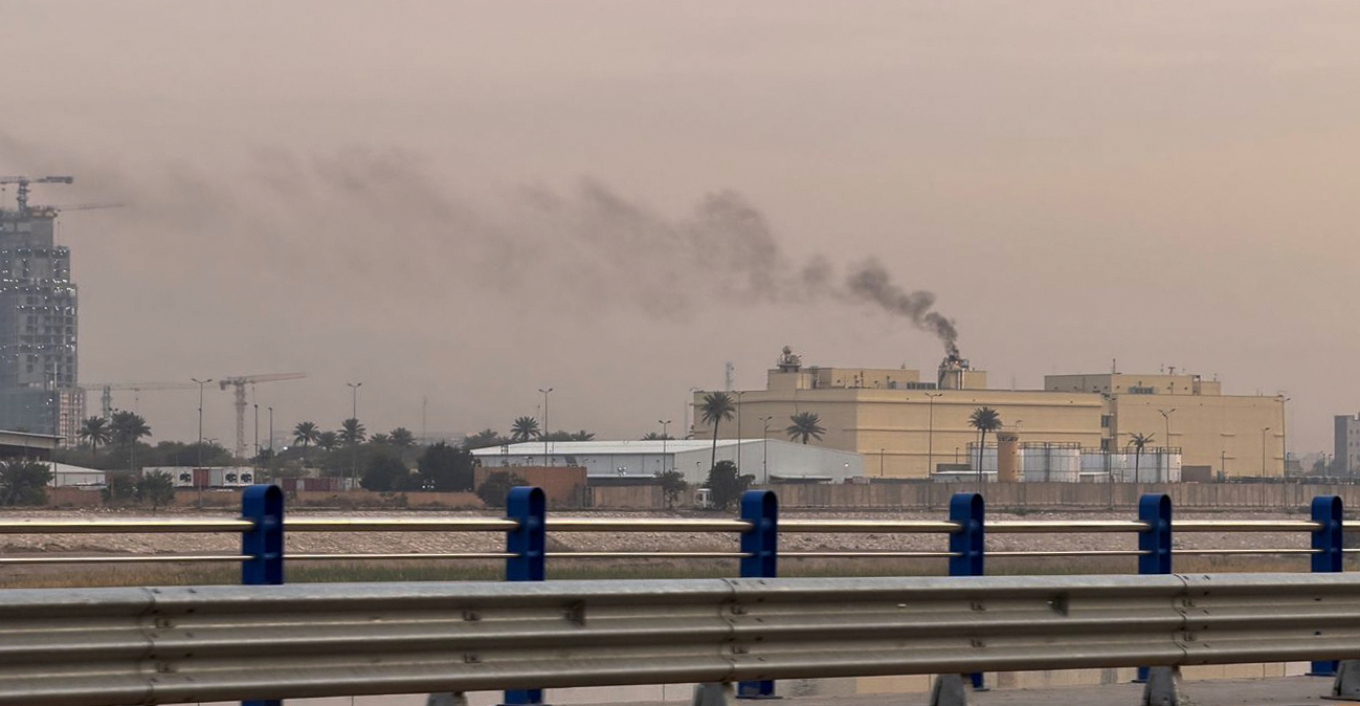 LIVE: To Ισραήλ βομβάρδισε ταυτόχρονα Τεχεράνη και Βηρυτό 