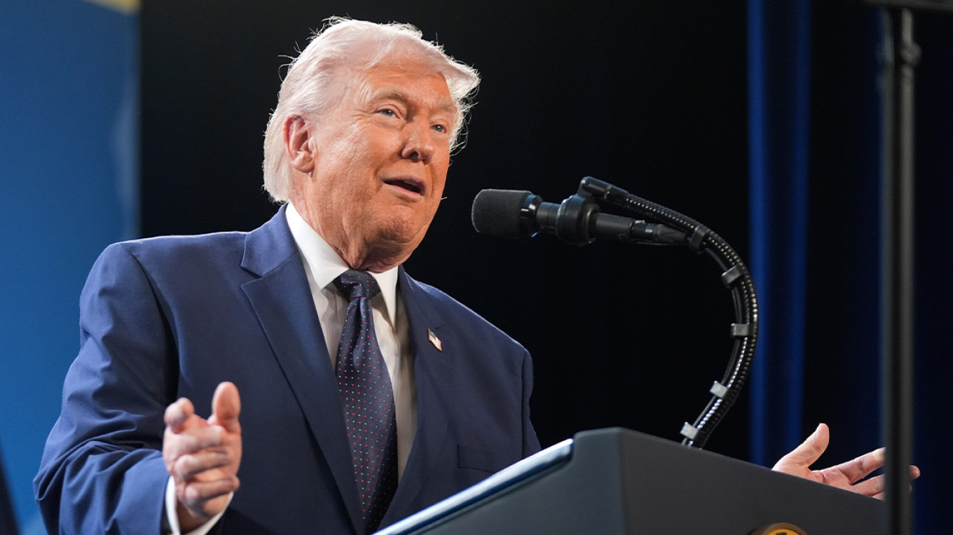 Τραμπ για Στενά του Ορμούζ: Αν το Ιράν μπλοκάρει το πετρέλαιο, θα το πλήξουμε 20 φορές σκληρότερα