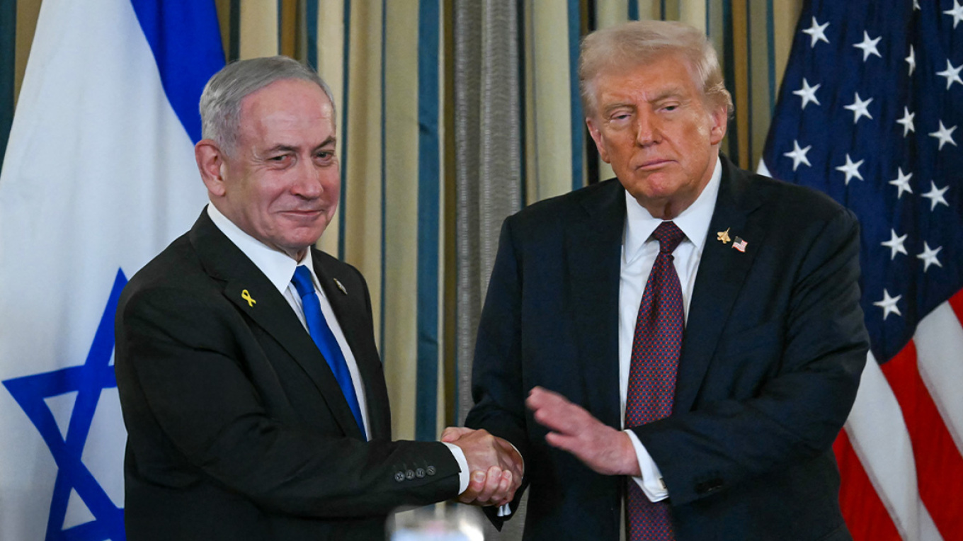 LIVE: «Τριγωνικές» συνομιλίες στο παρασκήνιο για τερματισμό του πολέμου, στην Κύπρο το HMS Dragon