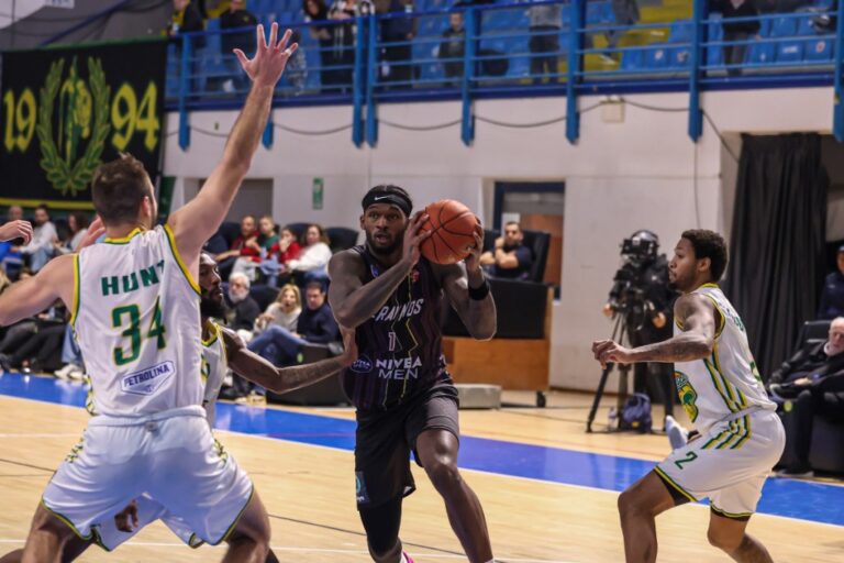 Προτελευταία αγωνιστική στην ΕCOMMBX Basket League