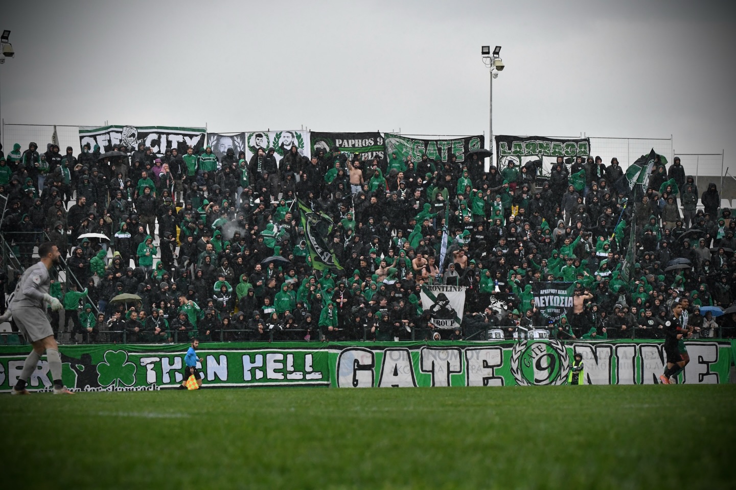 Ομόνοια 29Μ κατά Ομόνοιας: «Όσοι ζουν σε γυάλινα σπίτια, δεν πρέπει να ρίχνουν πέτρες – Όταν χρειάστηκαν τον κρατικό μηχανισμό για να μας αλλάξουν όνομα…»