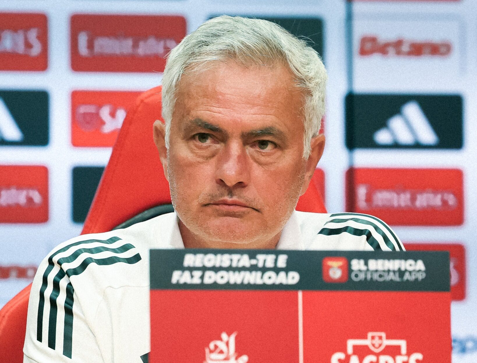 Ο Μουρίνιο το ξεκαθάρισε: «Ο επόμενος μου στόχος είναι να πάω με την Μπενφίκα στο Champions League»