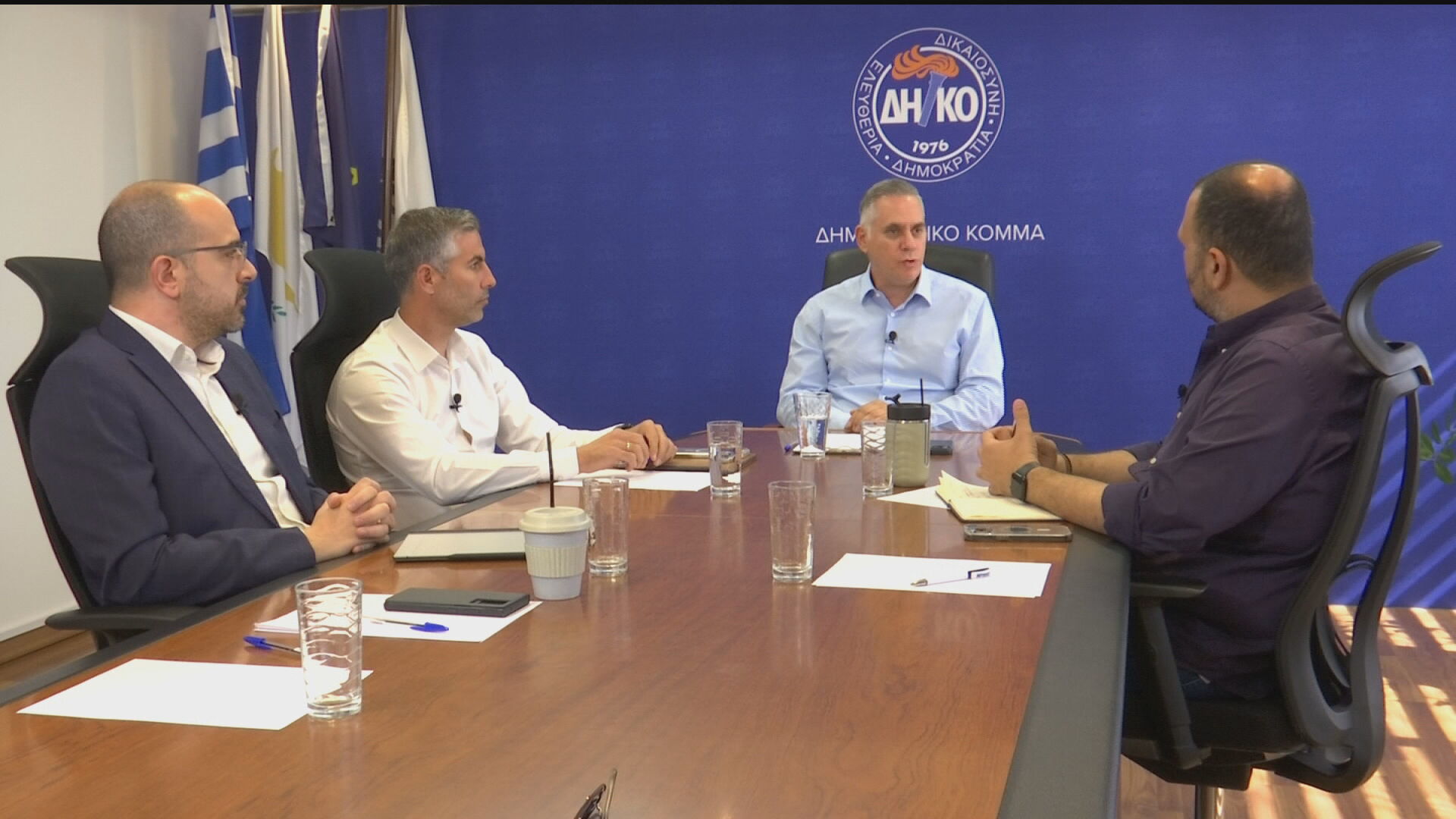 «Πολιτικός καφές» στο ΔΗΚΟ