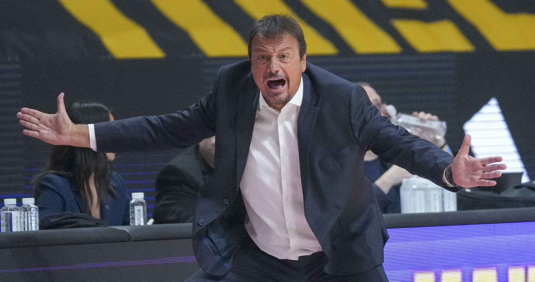 Τσουχτερά προστίματα σε Αταμάν, Γιαννακόπουλο και ΚΑΕ μετά από το ντέρμπι με τον Ολυμπιακό