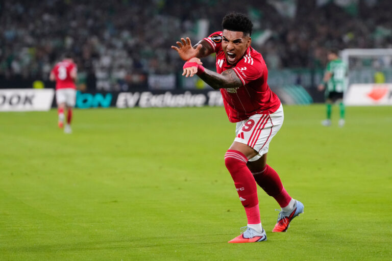 Αμφίρροπα ζευγάρια και μάχες για το πρώτο βήμα στα ημιτελικά του Europa League