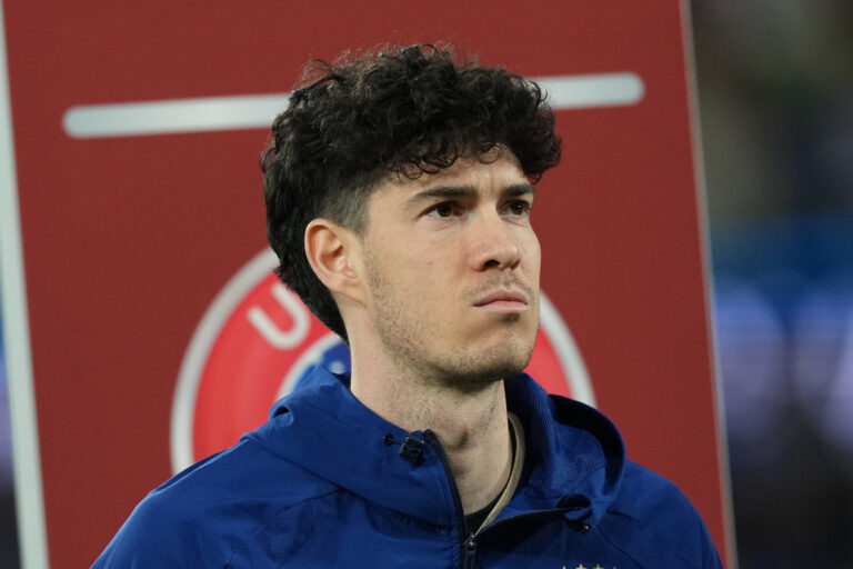 Αποδιοπομπαίος τράγος στην Ιταλία ο Μπαστόνι, στη… γωνία η Μπαρσελόνα