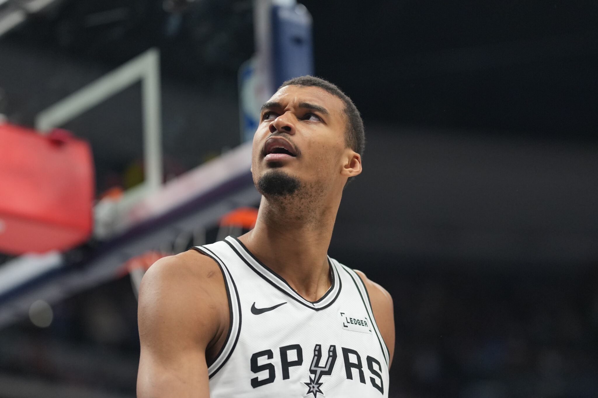 «Κλείδωσε» τα βραβεία ο Γουεμπανιάμα – Αγωνία στους Νάγκετς για τον Γιόκιτς