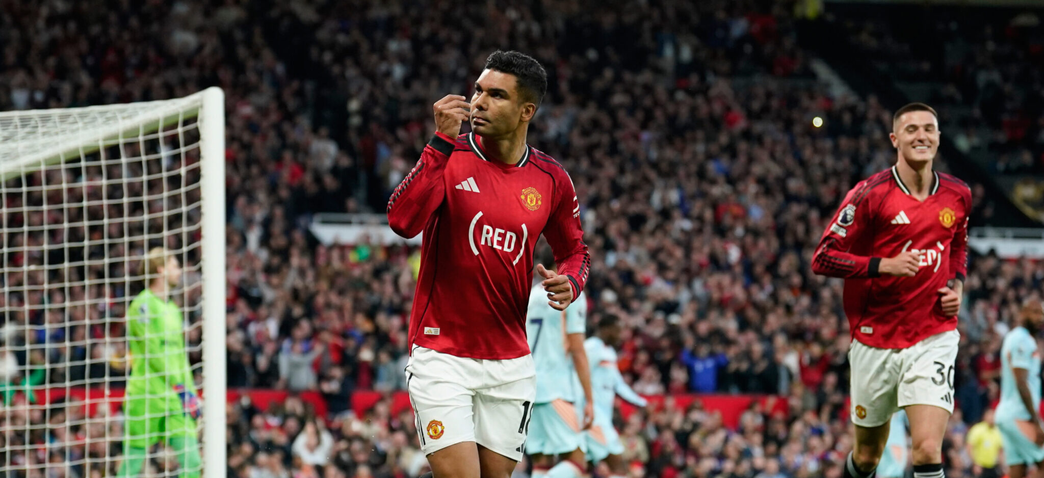 Έβγαλε… κεντρί η Γιουνάιτεντ και «τσίμπησε» την Μπρέντφορντ (ΒΙΝΤΕΟ)