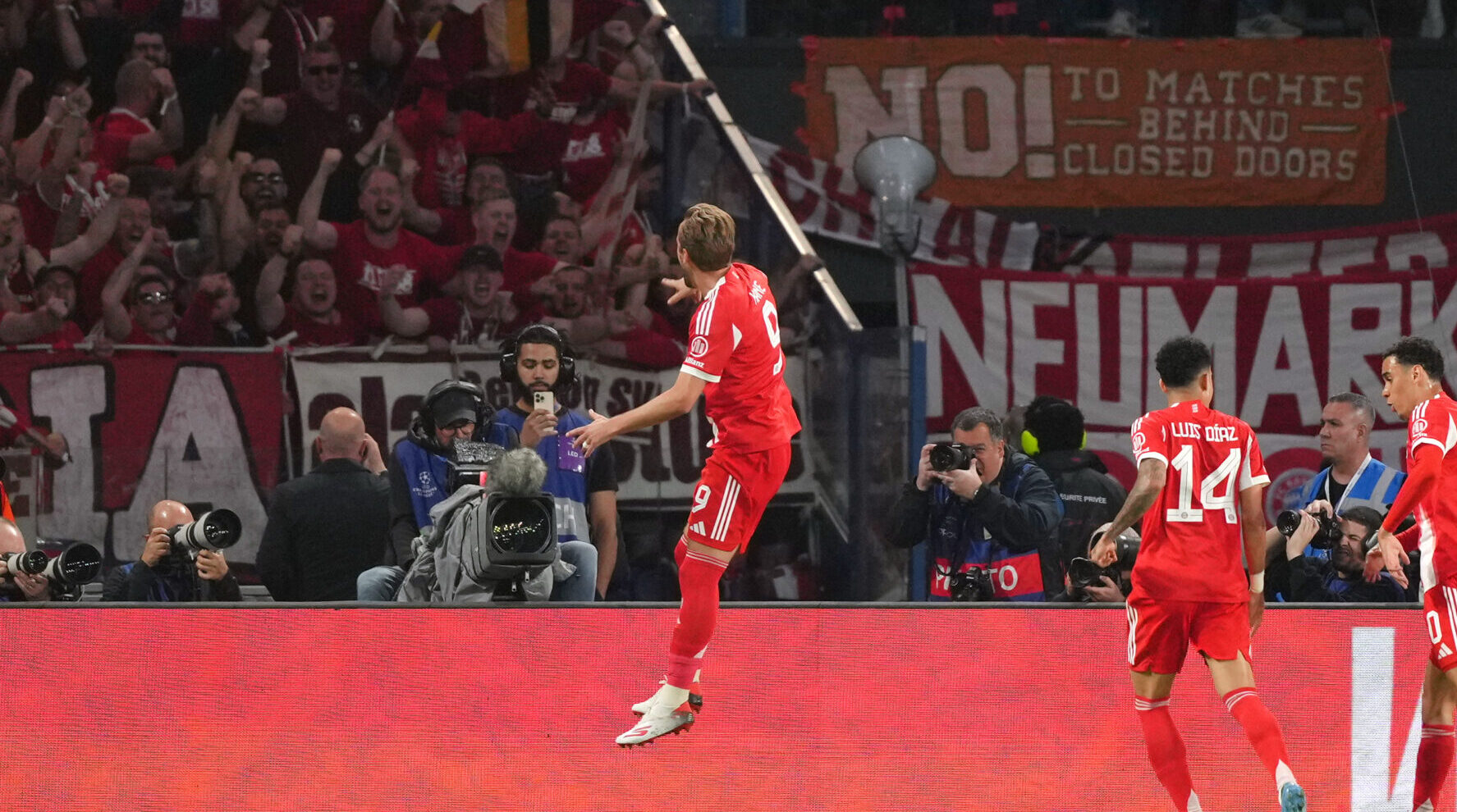 Σε δυο σεζόν, ο Κέιν έχει διαλύσει τα αγγλικά ρεκόρ στο Champions League