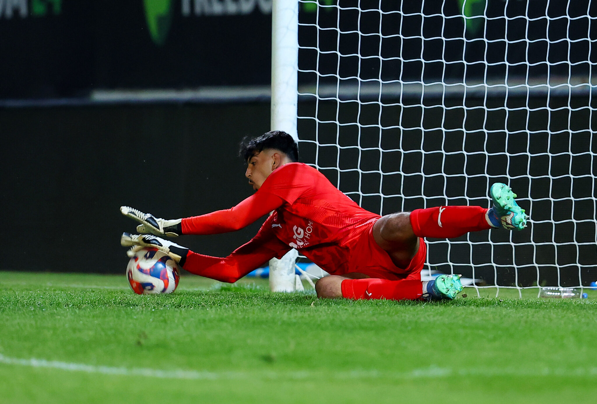 Λύγισε τον Ολυμπιακό στα πέναλτι με… φύλακα άγγελο Ανδρέου και κατέκτησε back-to-back το Κύπελλο Νέων Κ19 η Πάφος