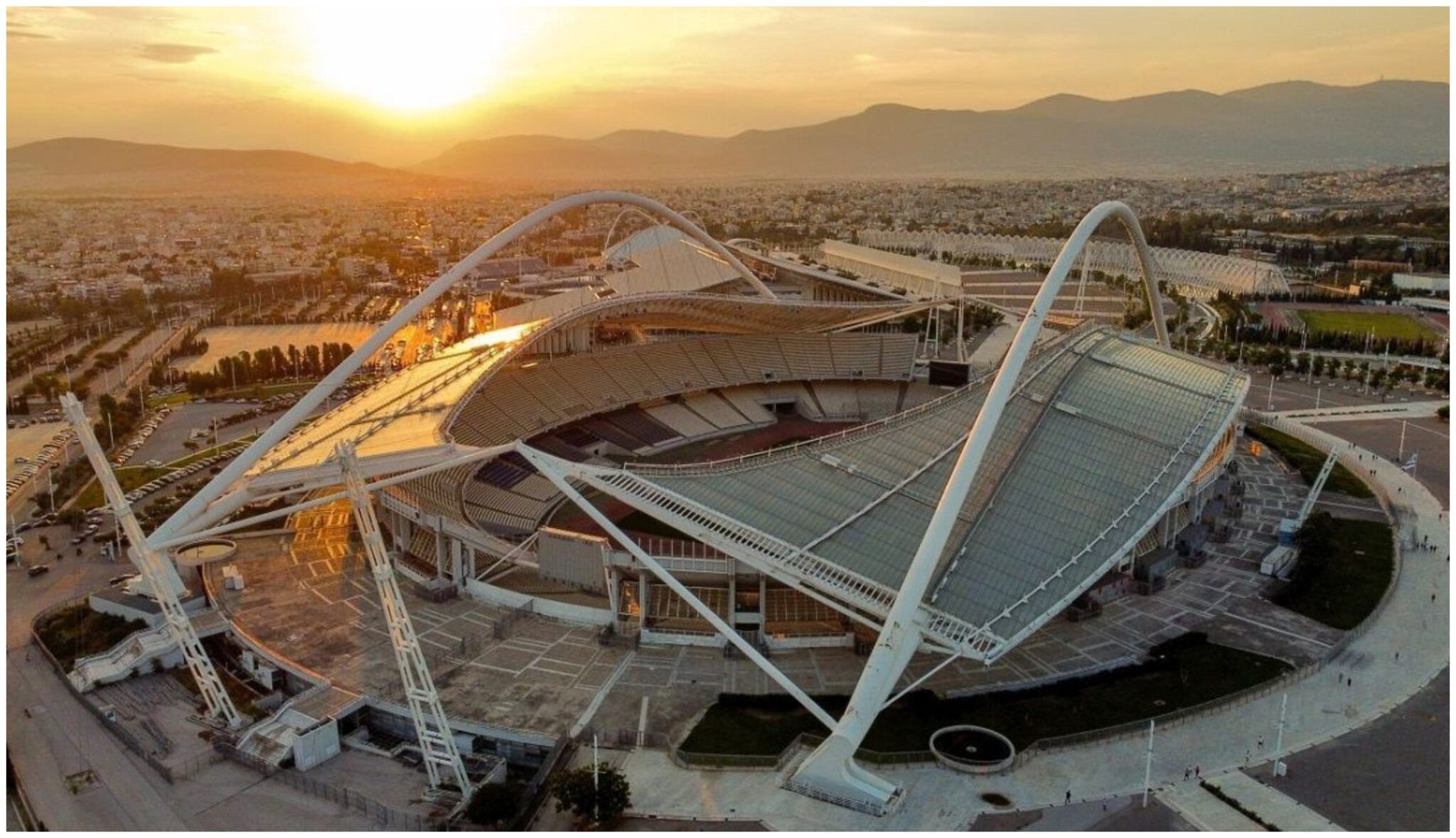 Αυτός είναι ο πασίγνωστος Έλληνας τραγουδιστής που γέμισε δυο φορές το ΟΑΚΑ