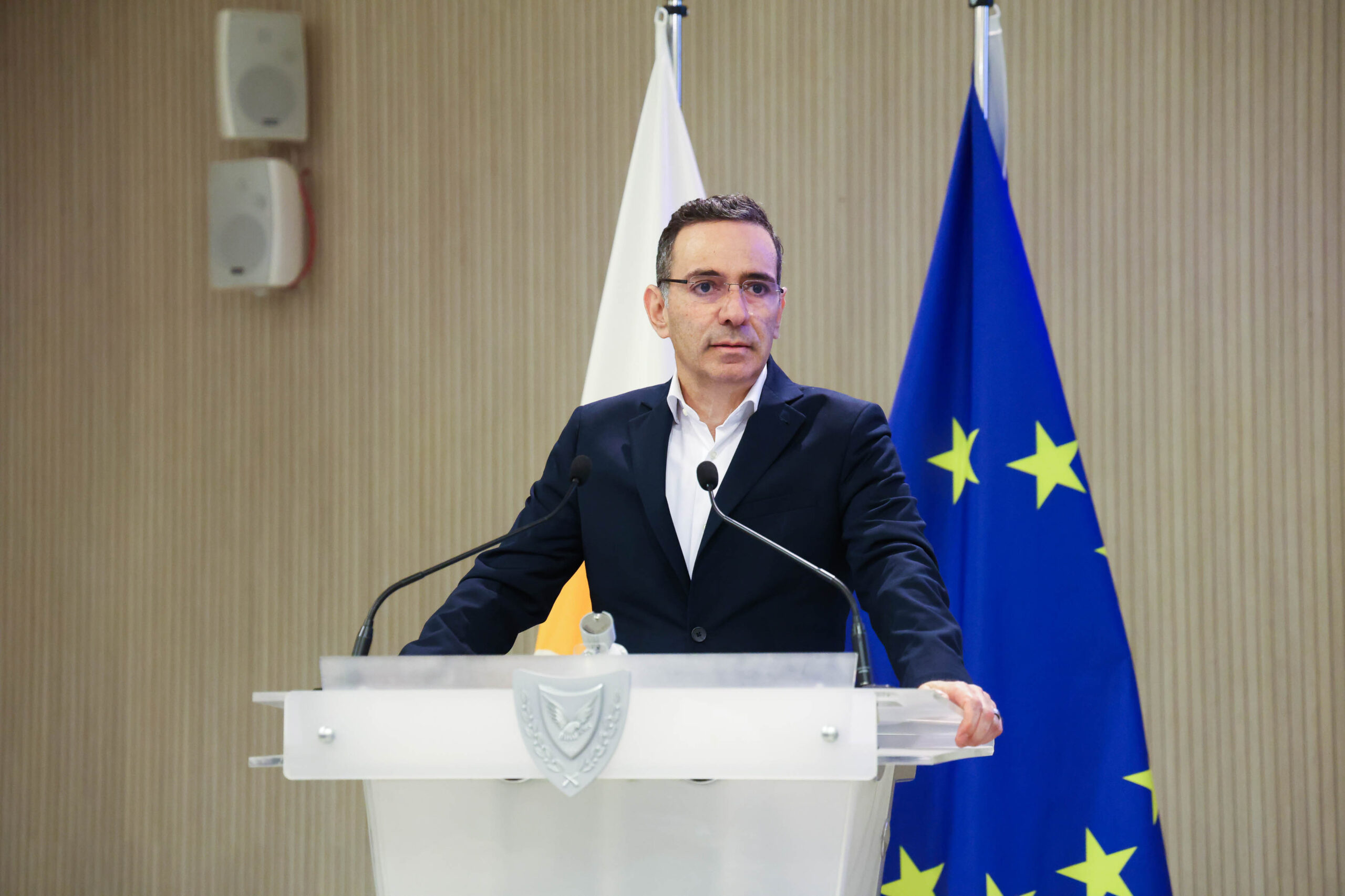 &Eta; &Kappa;ύ&pi;&rho;&omicron;&sigmaf; &sigma;&tau;&omicron; &epsilon;&pi;ί&kappa;&epsilon;&nu;&tau;&rho;&omicron; &tau;&eta;&sigmaf; &delta;&iota;&alpha;&sigma;&tau;&eta;&mu;&iota;&kappa;ή&sigmaf; &pi;&omicron;&lambda;&iota;&tau;&iota;&kappa;ή&sigmaf; &tau;&eta;&sigmaf; &Epsilon;&Epsilon;