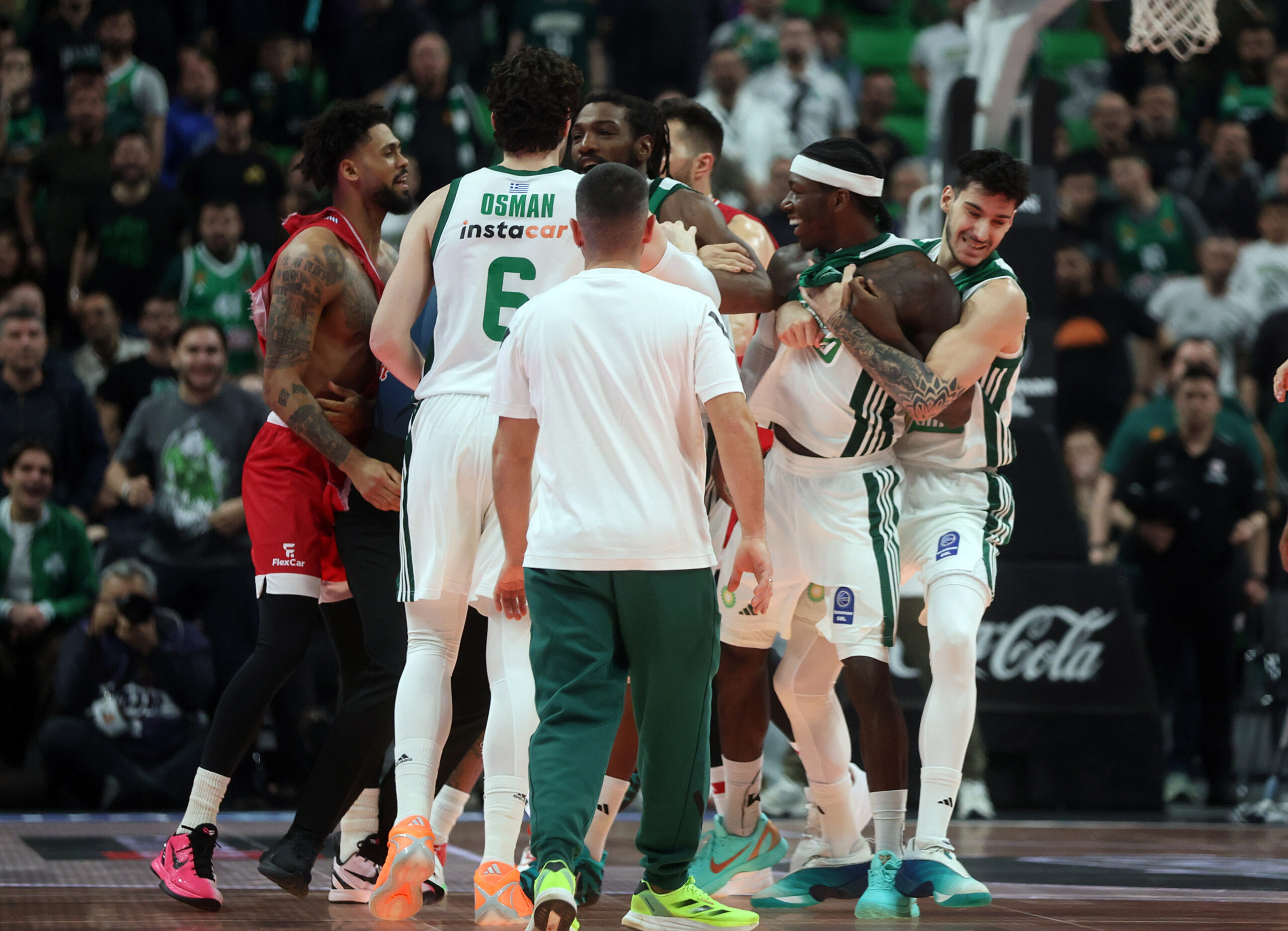 Από μία αγωνιστική σε Ντόρσεϊ, Ναν και Λεσόρ για το επεισόδιο στο ντέρμπι