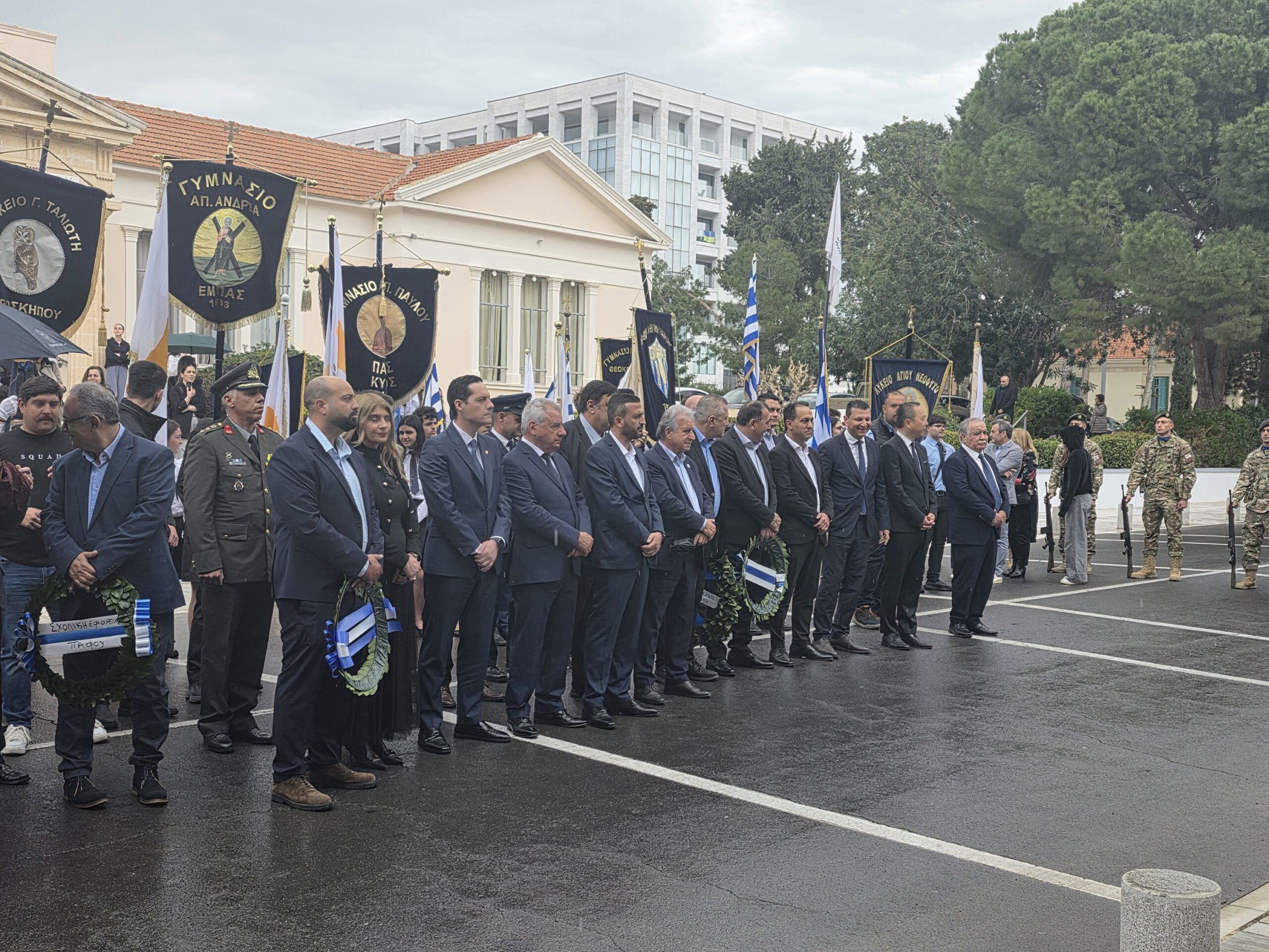 &Lambda;&epsilon;&tau;&upsilon;&mu;&pi;&iota;ώ&tau;&eta;&sigmaf;: &Alpha;&tau;&alpha;&lambda;ά&nu;&tau;&epsilon;&upsilon;&tau;&eta; &eta; &theta;έ&lambda;&eta;&sigma;ή &mu;&alpha;&sigmaf; &gamma;&iota;&alpha; &omicron;&upsilon;&sigma;&iota;&alpha;&sigma;&tau;&iota;&kappa;έ&sigmaf; &delta;&iota;&alpha;&pi;&rho;&alpha;&gamma;&mu;&alpha;&tau;&epsilon;ύ&sigma;&epsilon;&iota;&sigmaf;