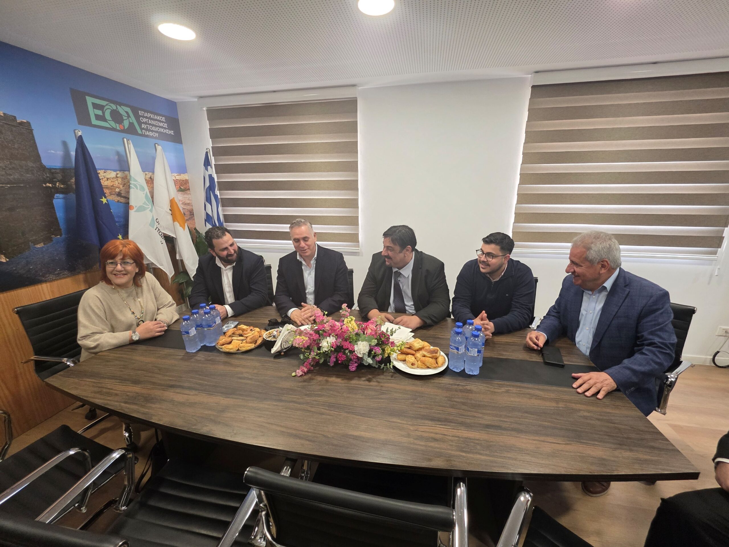 &Nu;&iota;&kappa;ό&lambda;&alpha;&sigmaf; &Pi;&alpha;&pi;&alpha;&delta;ό&pi;&omicron;&upsilon;&lambda;&omicron;&sigmaf;: &Delta;ύ&omicron; &tau;&alpha; &sigma;&epsilon;&nu;ά&rho;&iota;&alpha; &gamma;&iota;&alpha; &tau;&iota;&sigmaf; &kappa;&alpha;&tau;&alpha;&gamma;&gamma;&epsilon;&lambda;ί&epsilon;&sigmaf; &Delta;&rho;&omicron;&upsilon;&sigma;&iota;ώ&tau;&eta;, &nu;&alpha; &epsilon;&rho;&epsilon;&upsilon;&nu;&eta;&theta;&omicron;ύ&nu; ά&mu;&epsilon;&sigma;&alpha;