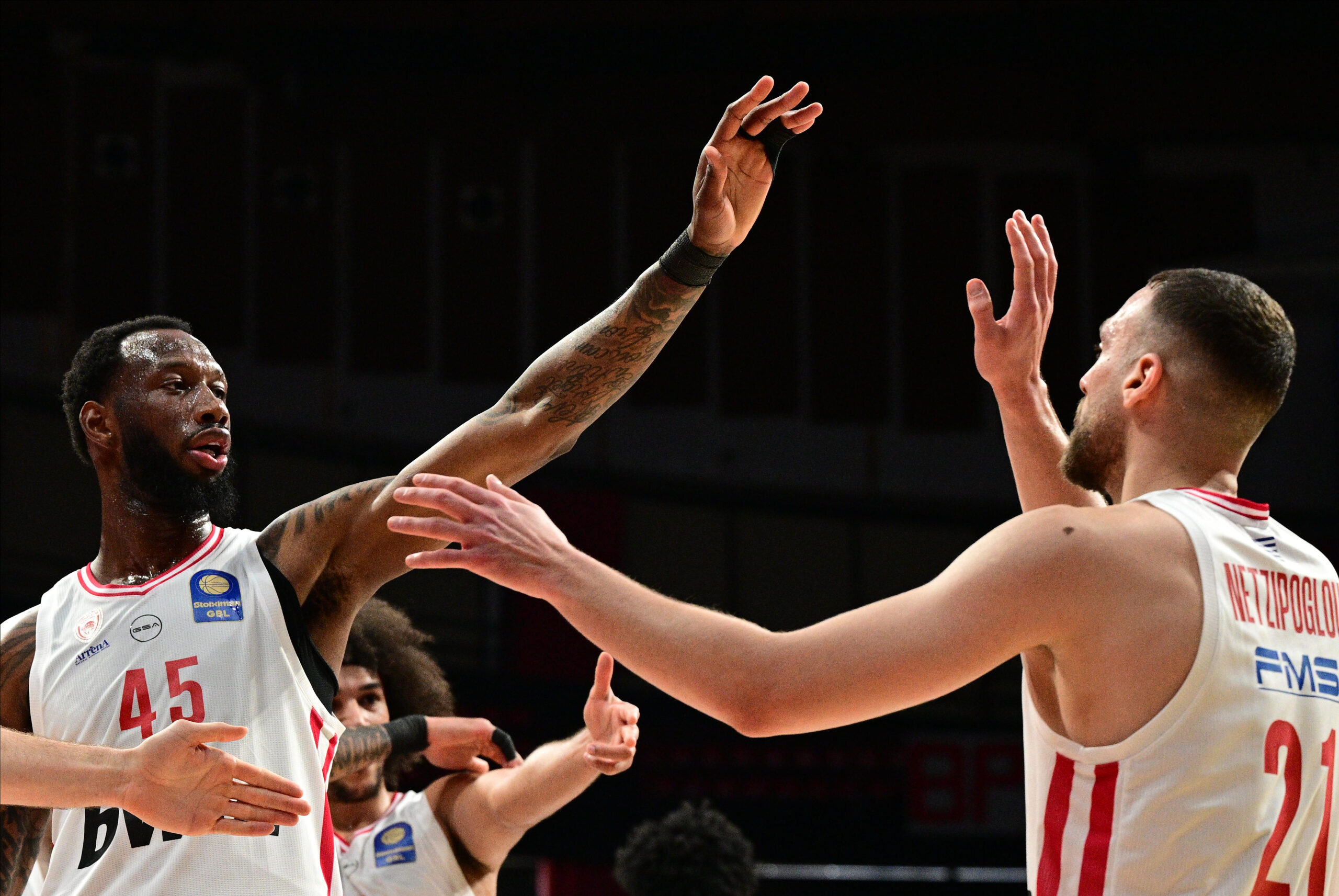 Καθάρισε τη Μύκονο γκαζώνοντας στο δεύτερο ημίχρονο και με MVP Νετζήπογλου ο Ολυμπιακός